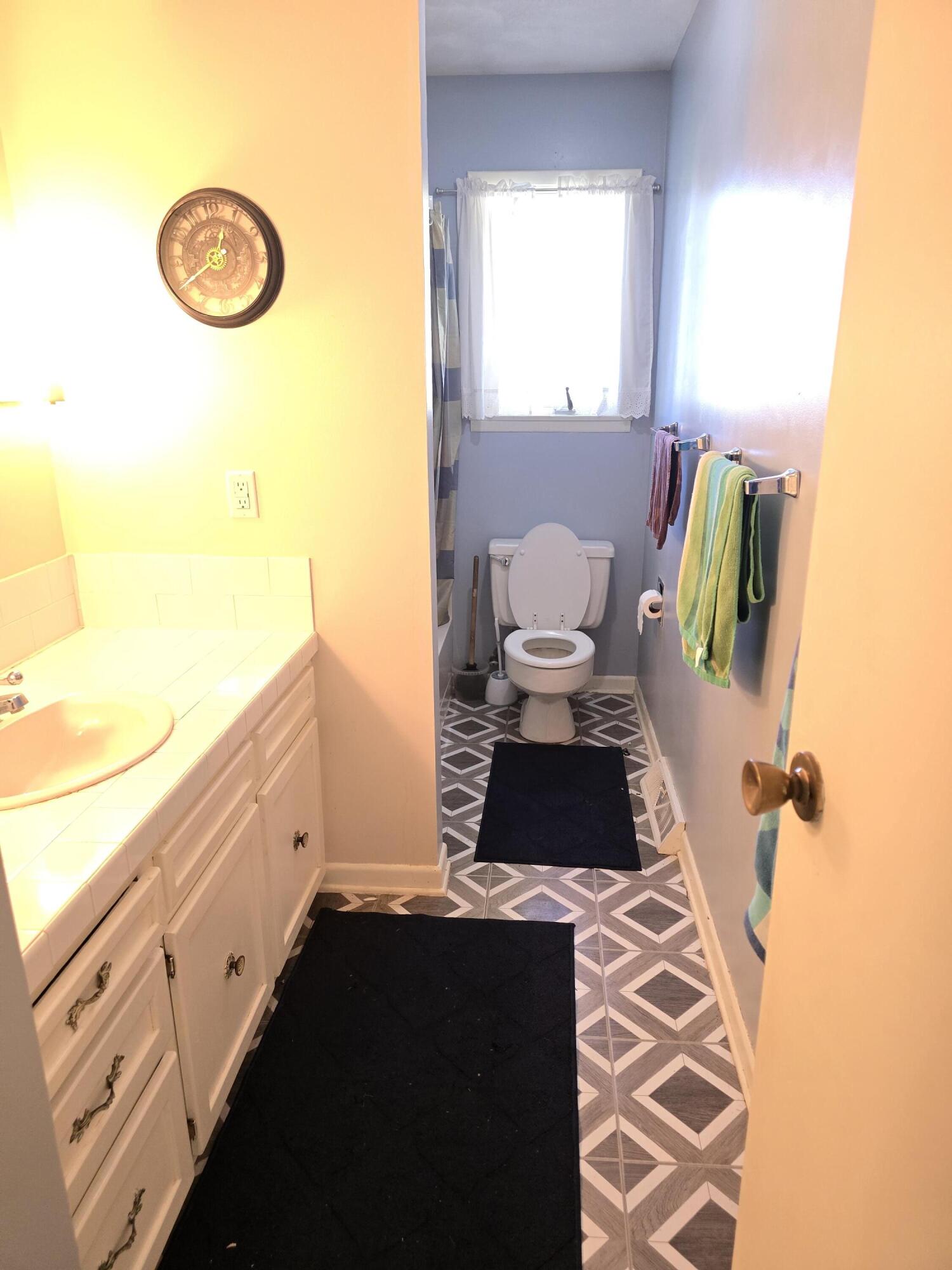 5197 County Road 1, Bellefontaine, Ohio 43311