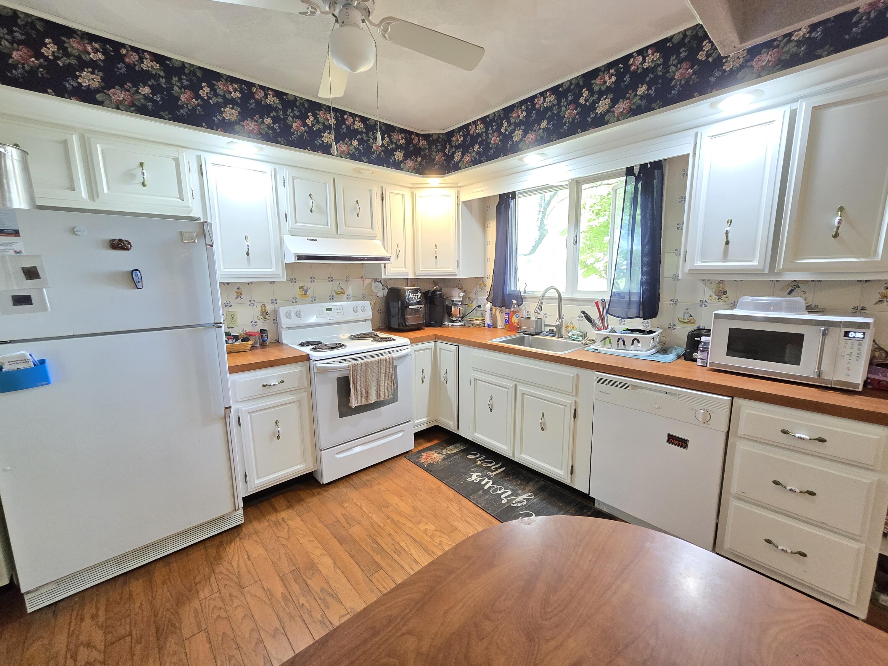 5197 County Road 1, Bellefontaine, Ohio 43311