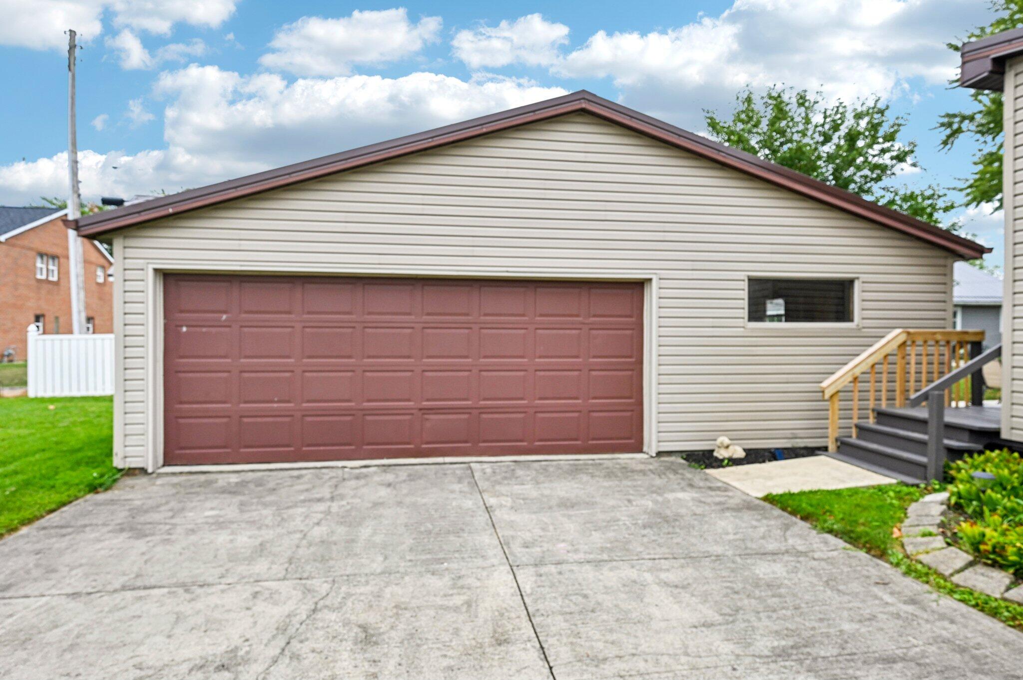 208 Clermont Avenue, Russells Point, Ohio 43348