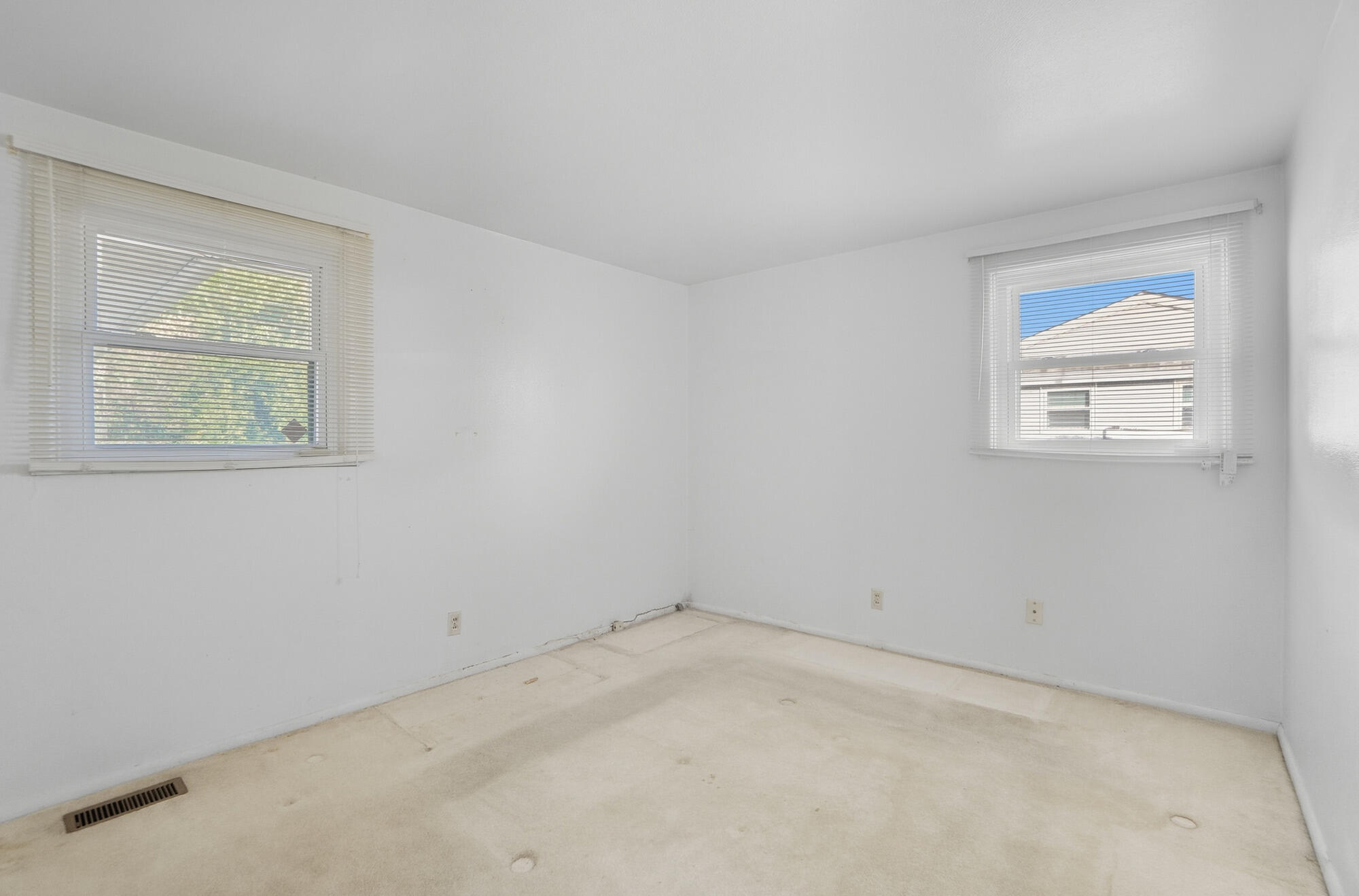 1190 Shirra Avenue, New Carlisle, Ohio 45344