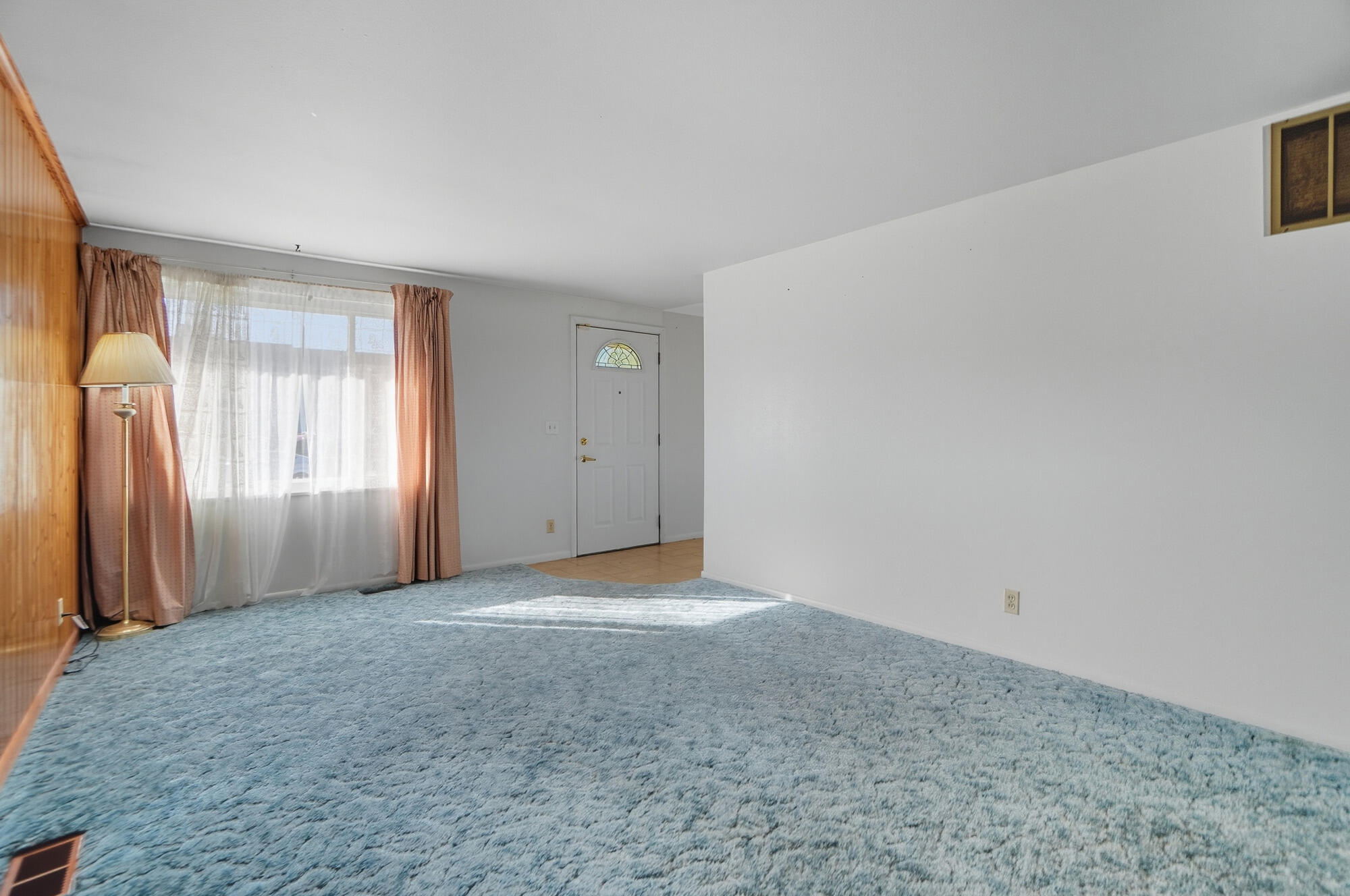 1190 Shirra Avenue, New Carlisle, Ohio 45344