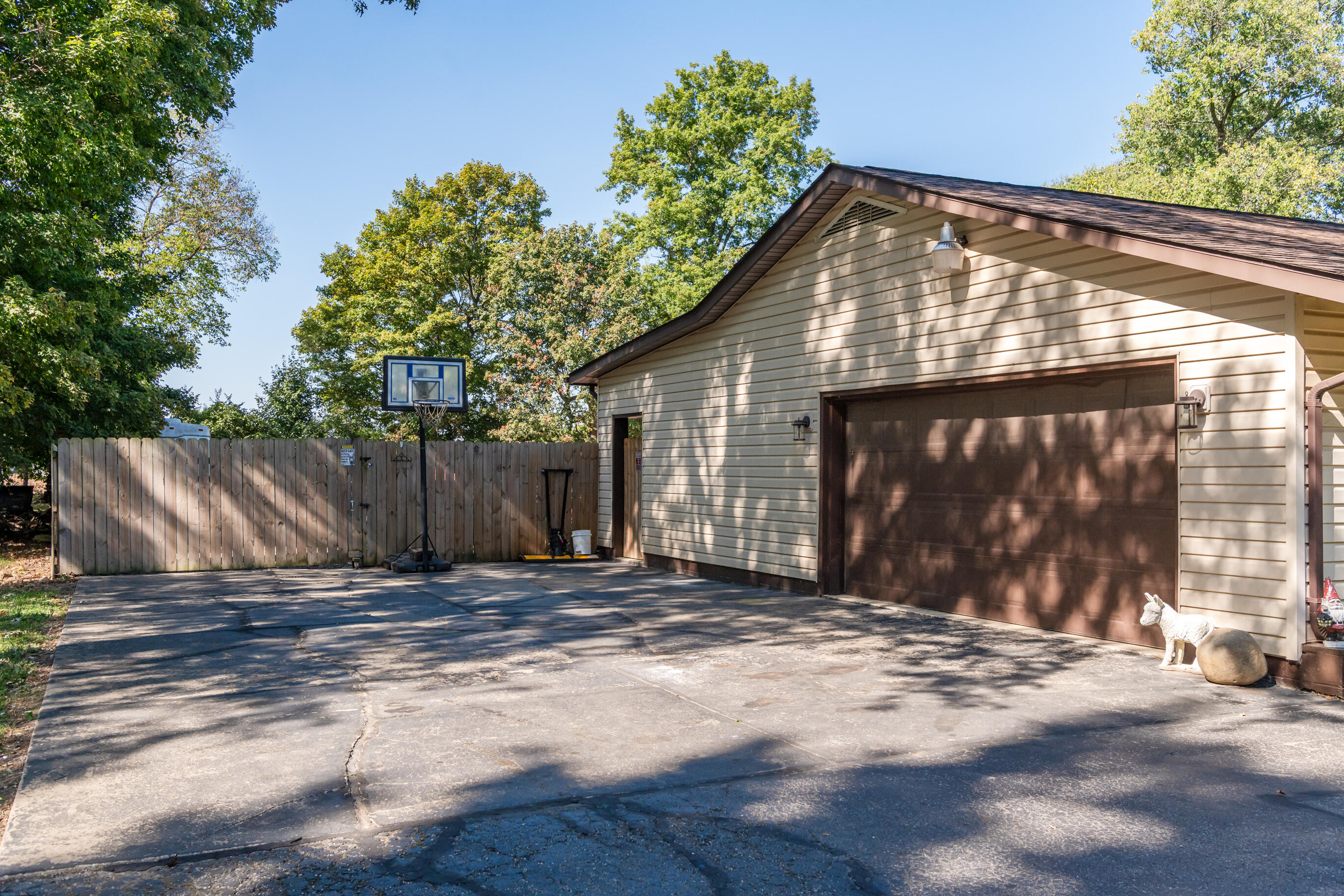 6060 Detrick Road, Tipp City, Ohio 45371