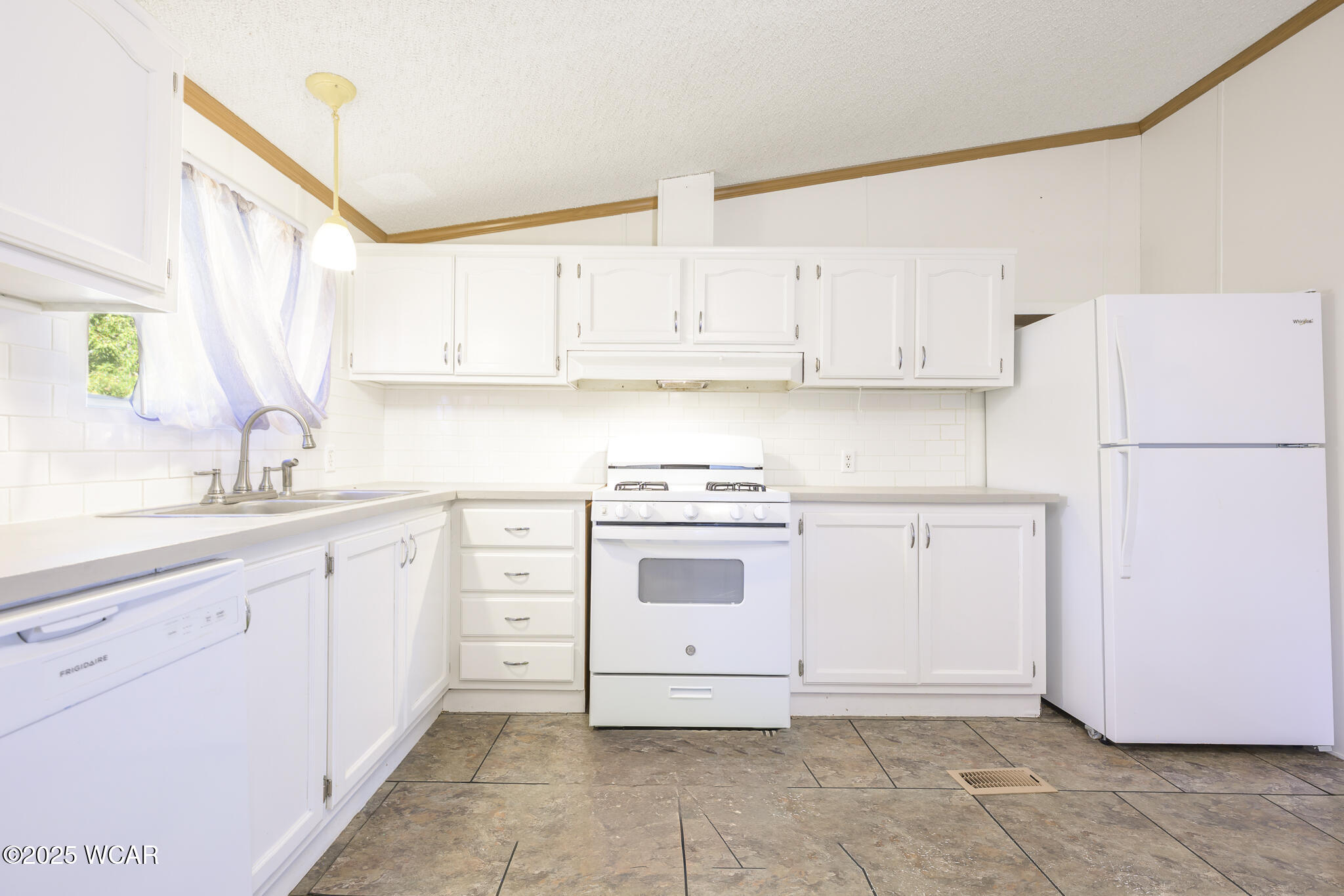 8116 Township Road 207, De Graff, Ohio