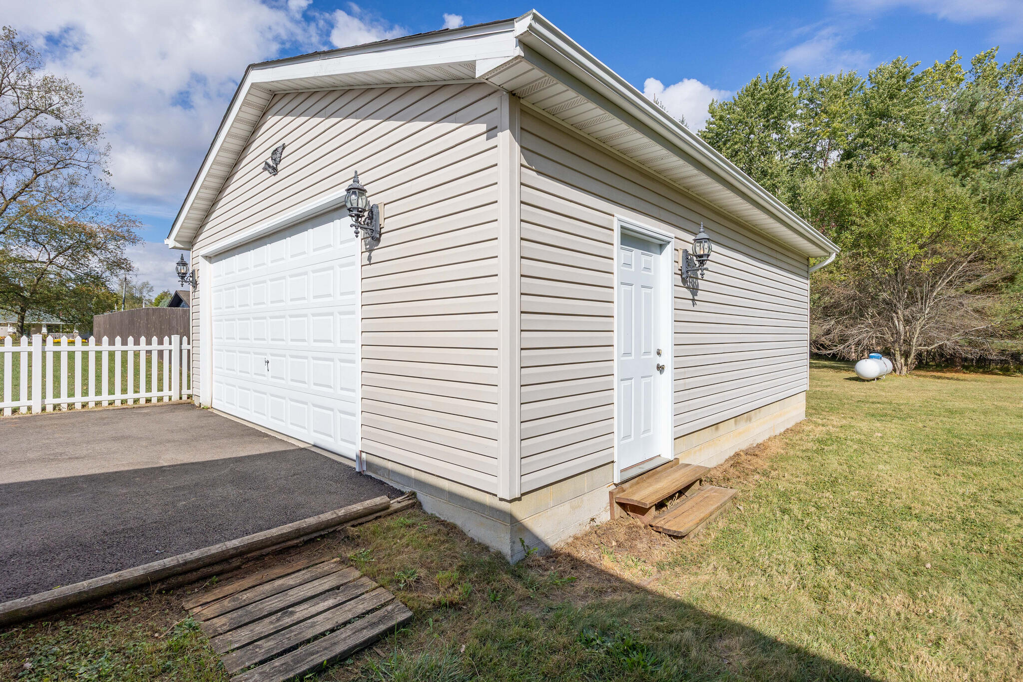 16235 Maple Avenue, Belle Center, Ohio 43310