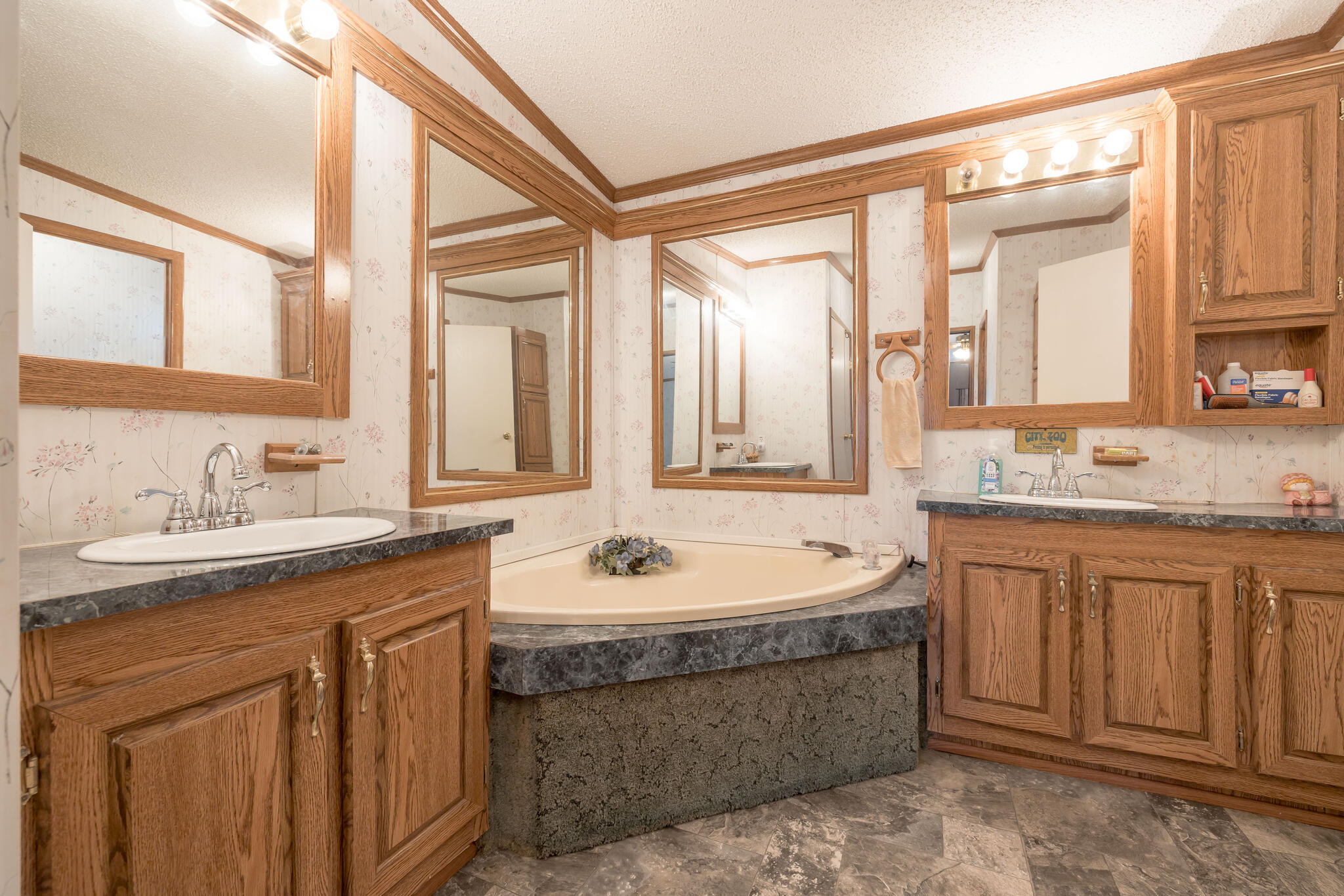 16235 Maple Avenue, Belle Center, Ohio 43310