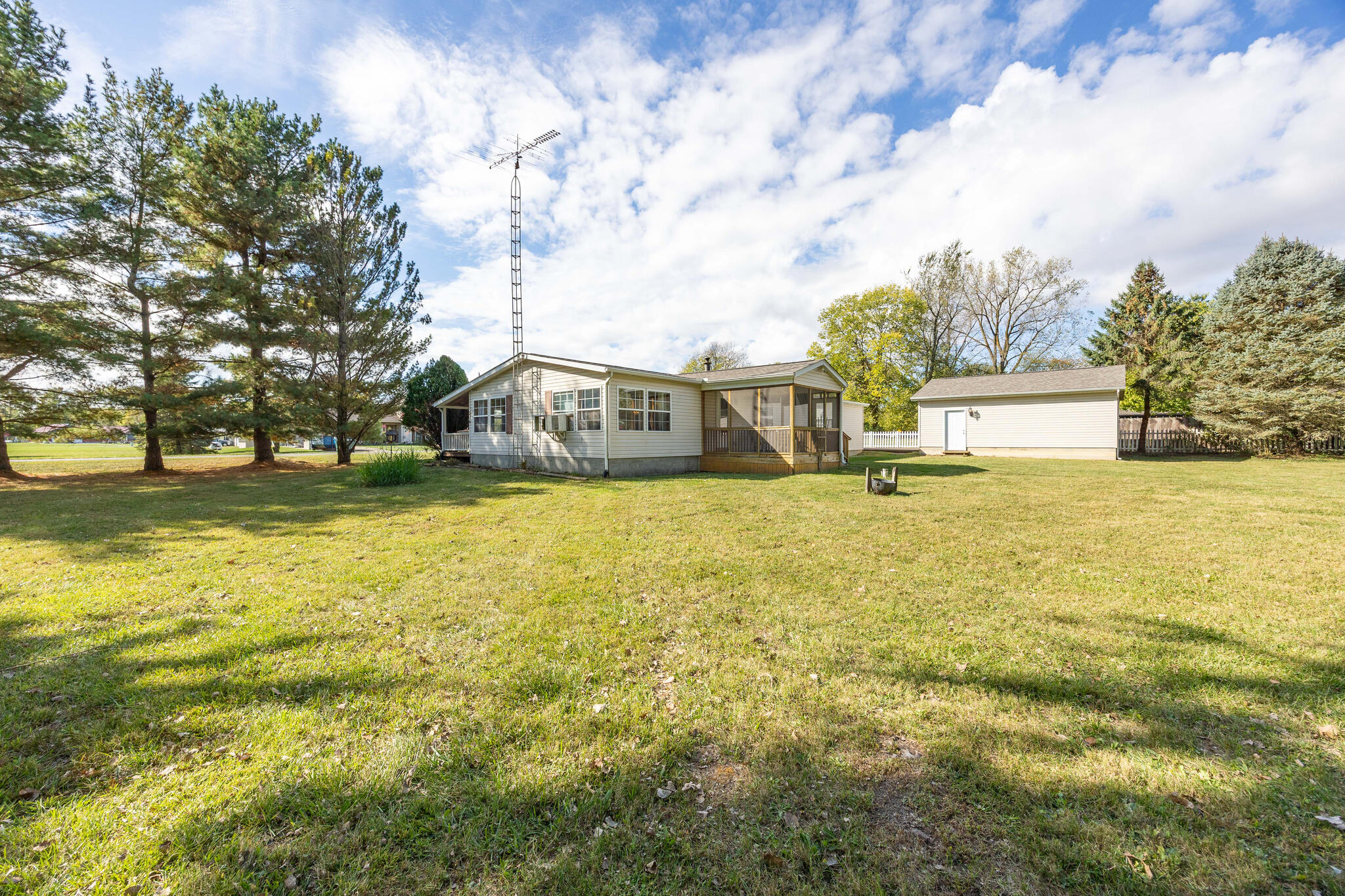 16235 Maple Avenue, Belle Center, Ohio 43310