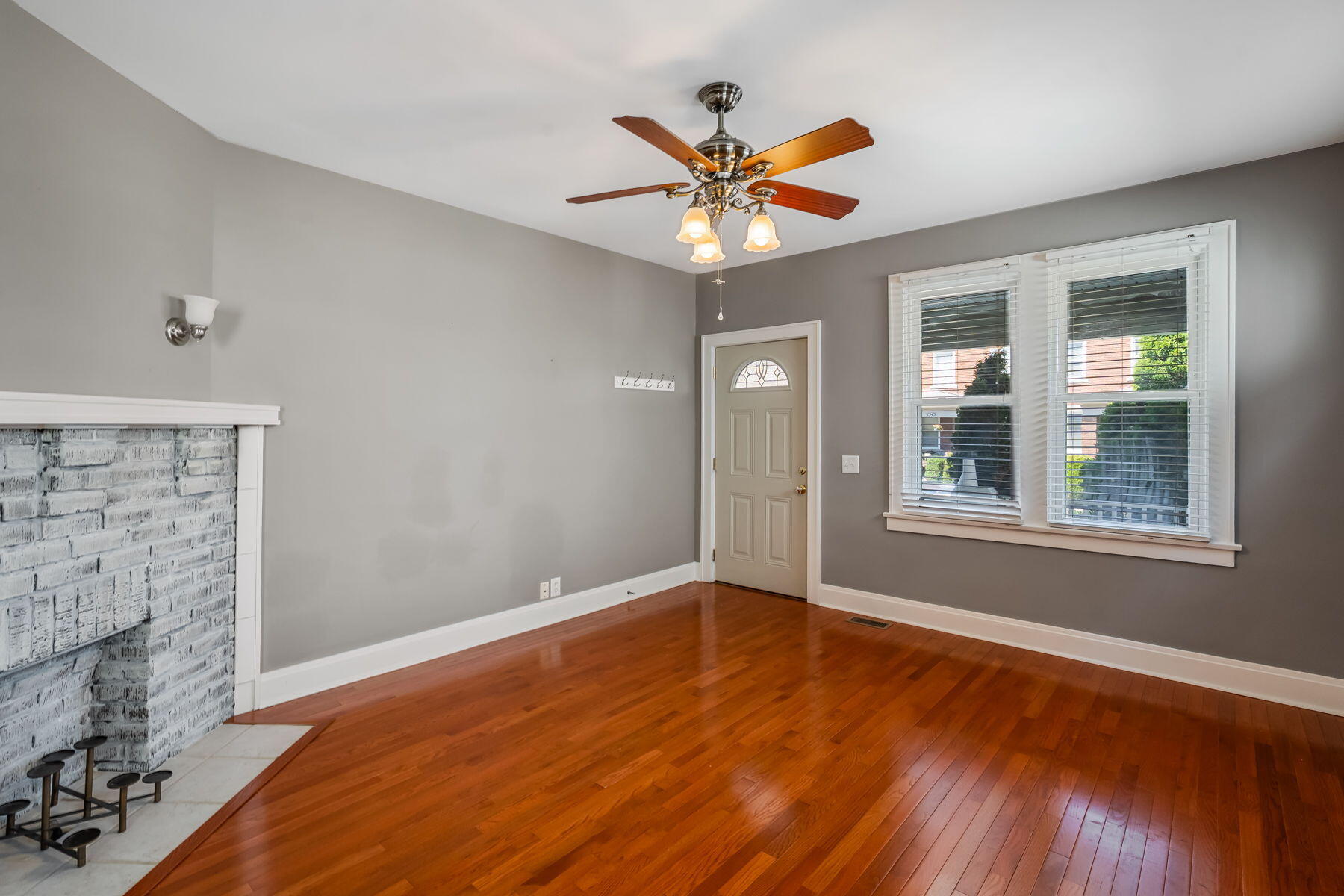 1542 4th Street, Columbus, Ohio 43207