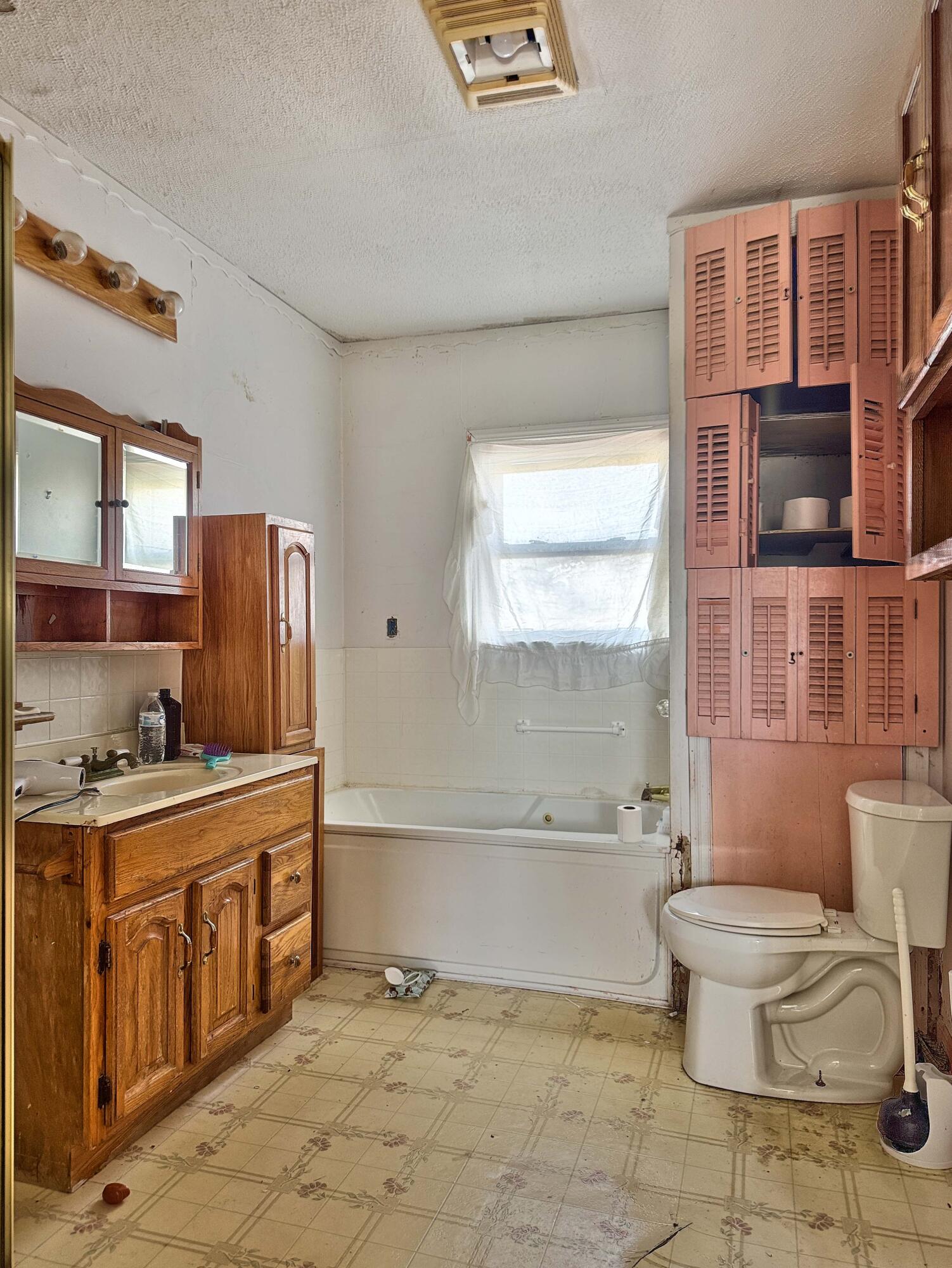 2021 Short Cut Road, Urbana, Ohio 43078