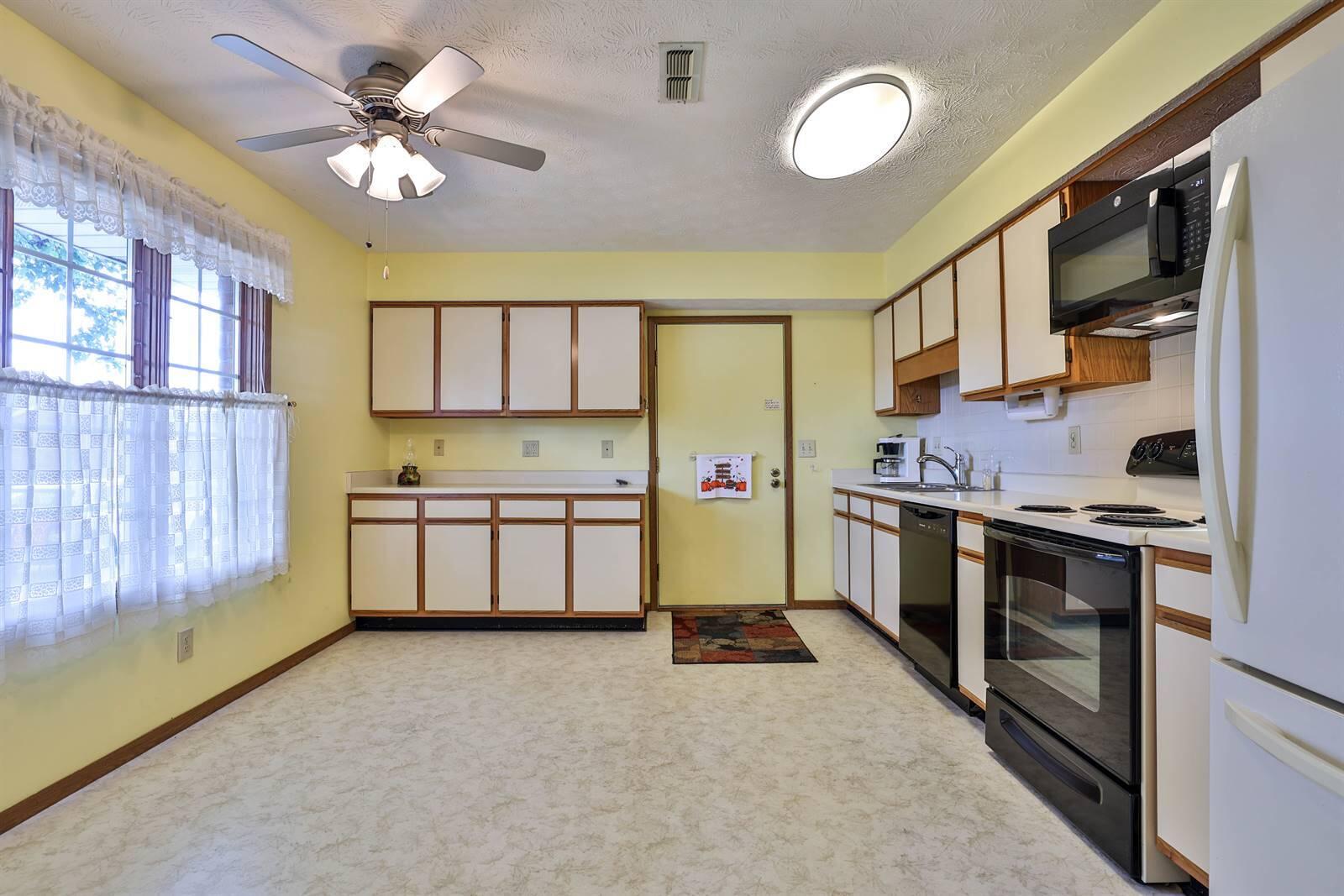 6828 Willow Creek Drive, Dayton, Ohio 45424