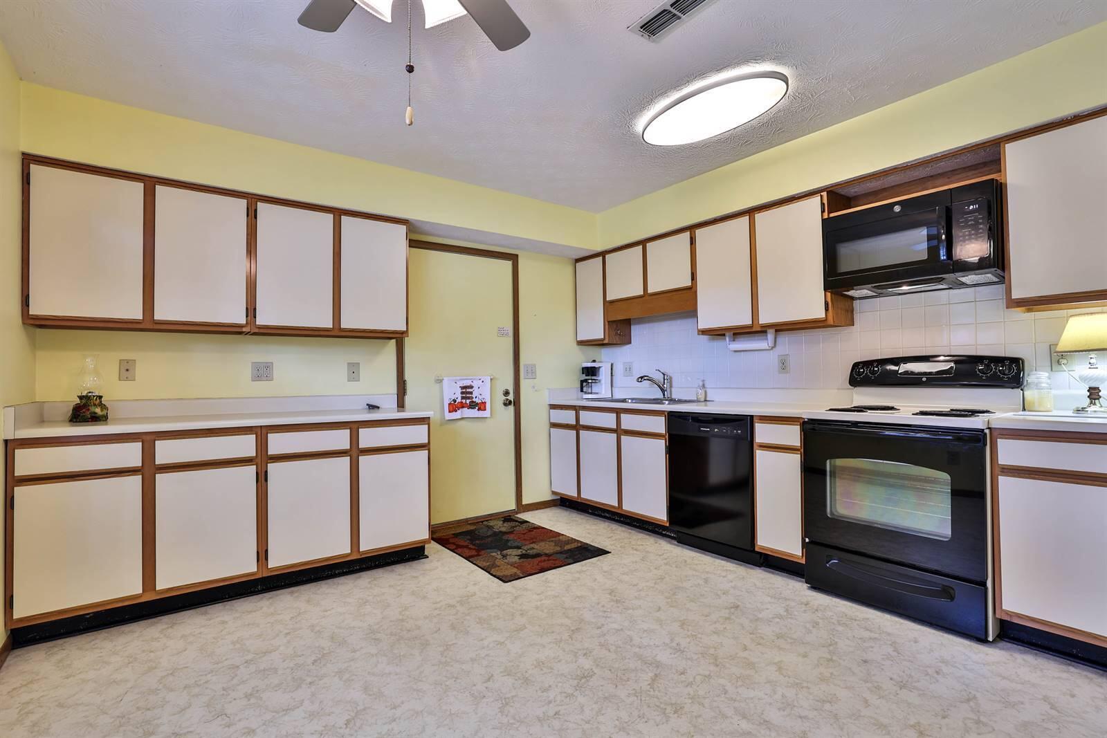 6828 Willow Creek Drive, Dayton, Ohio 45424