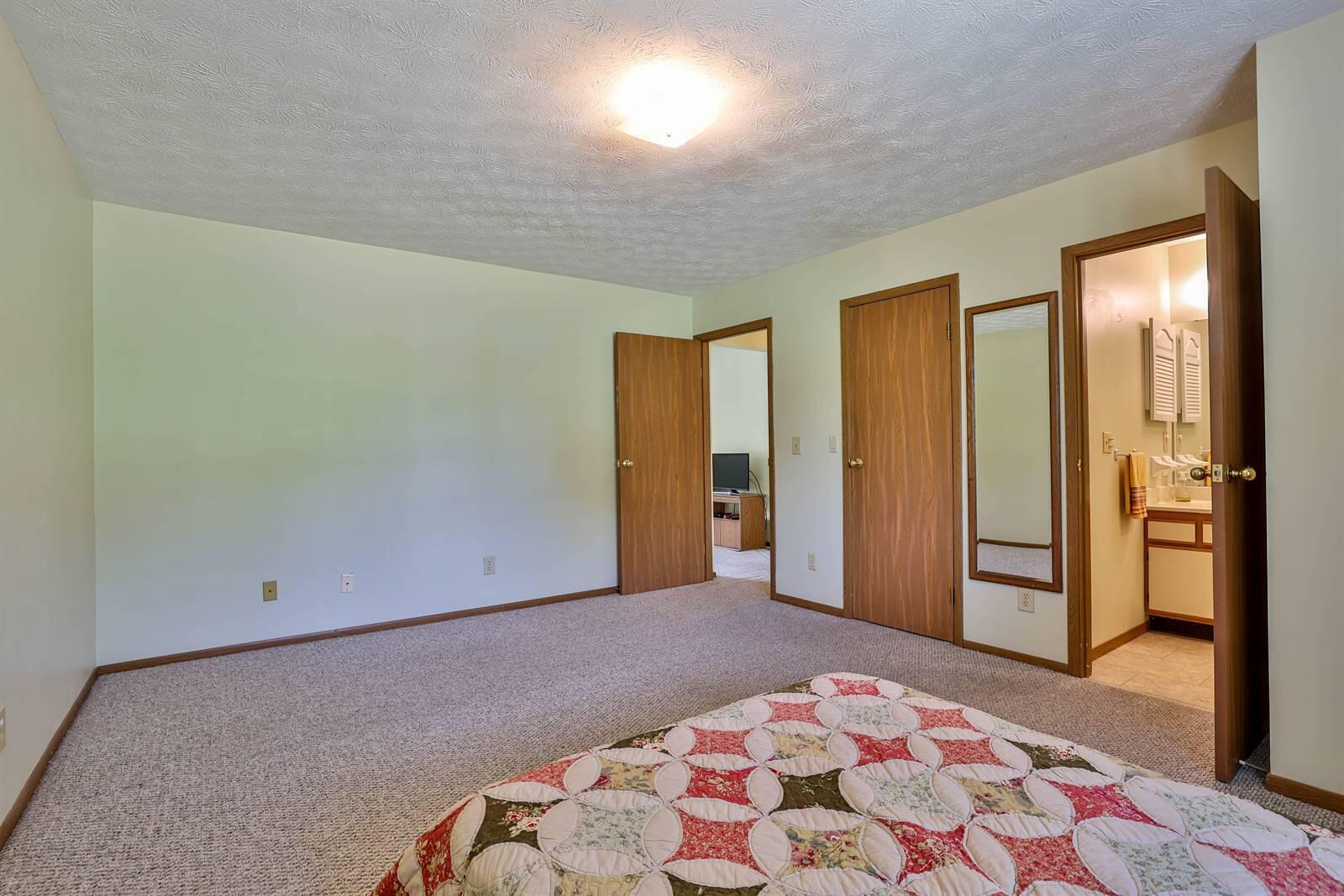 6828 Willow Creek Drive, Dayton, Ohio 45424