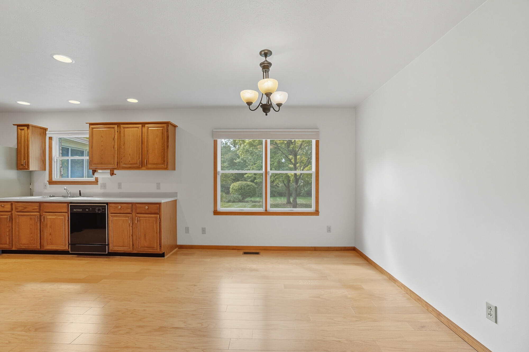 9 James Court, South Charleston, Ohio 45368