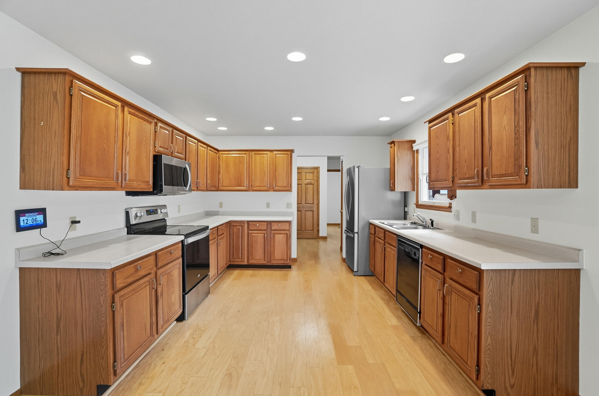 9 James Court, South Charleston, Ohio 45368