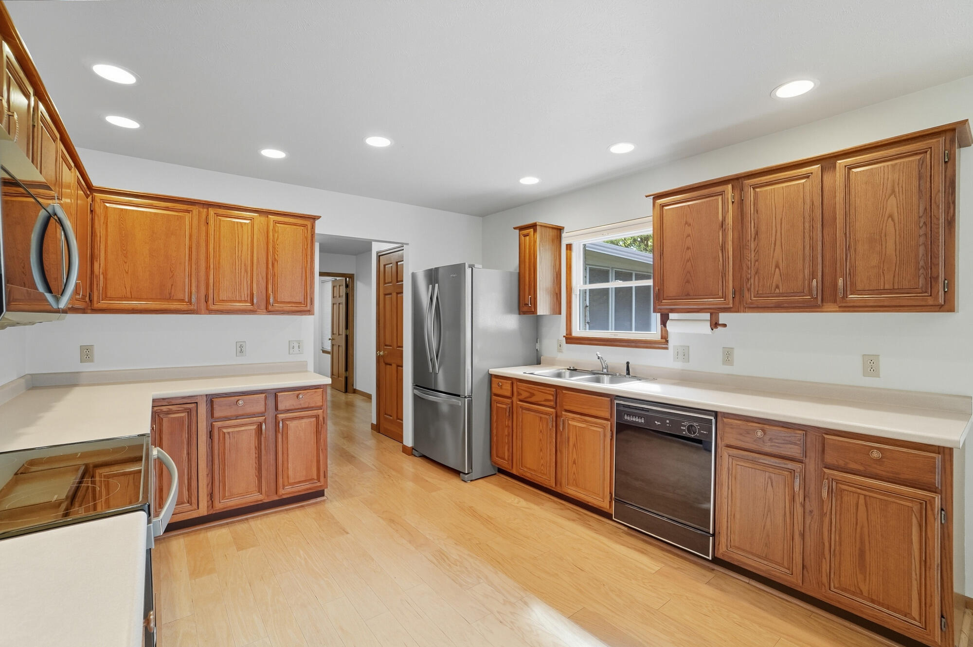 9 James Court, South Charleston, Ohio 45368