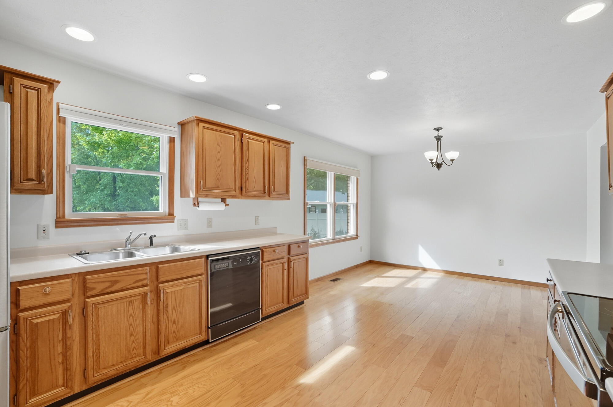 9 James Court, South Charleston, Ohio 45368