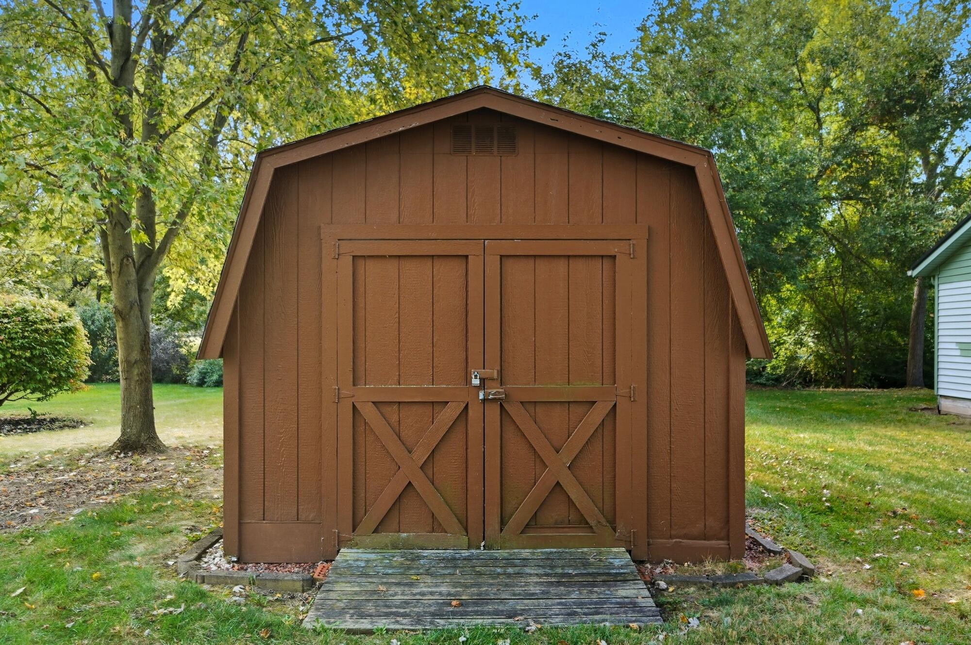 9 James Court, South Charleston, Ohio 45368