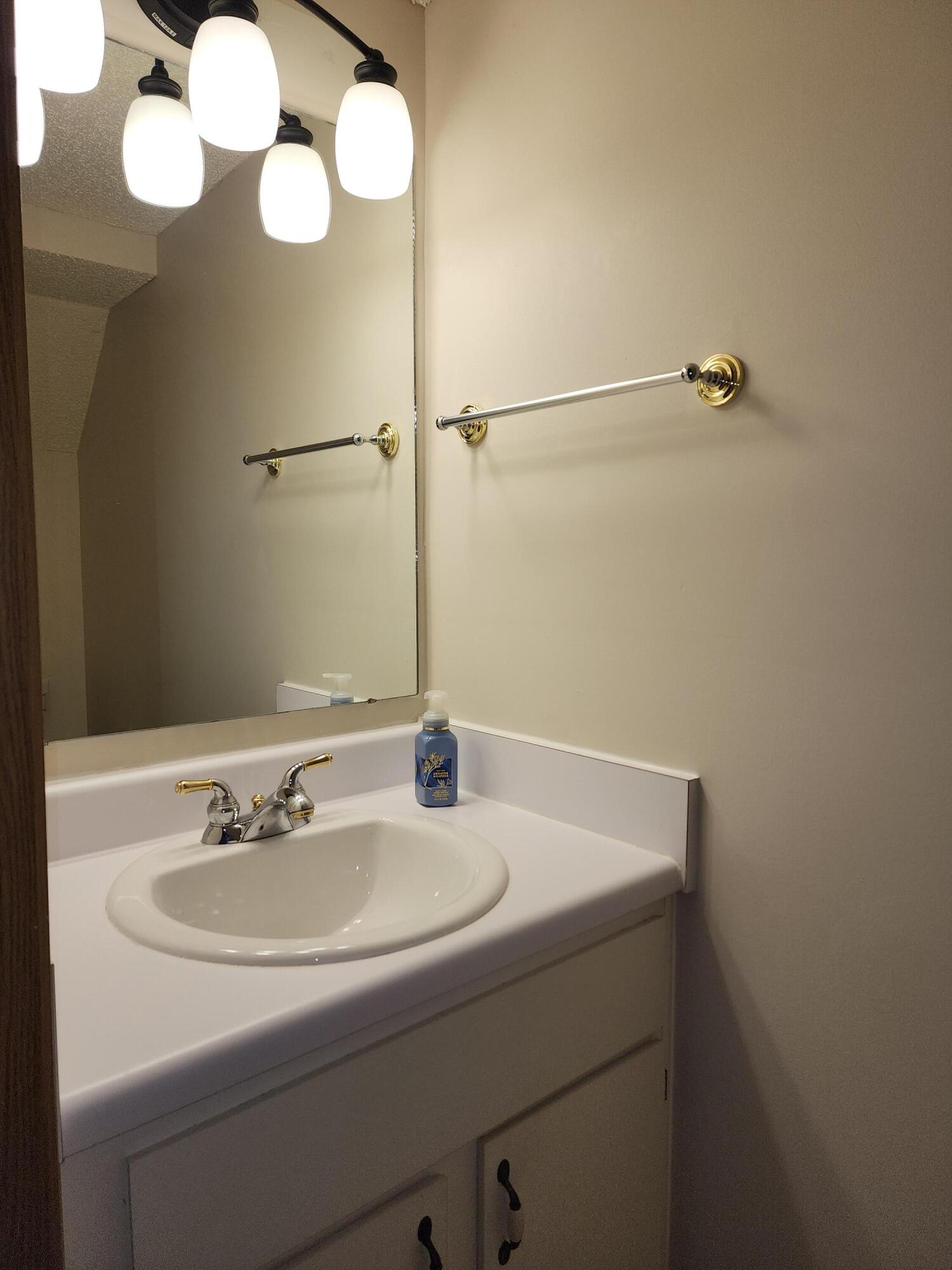 4995 Singleton Drive, Hilliard, Ohio 43026