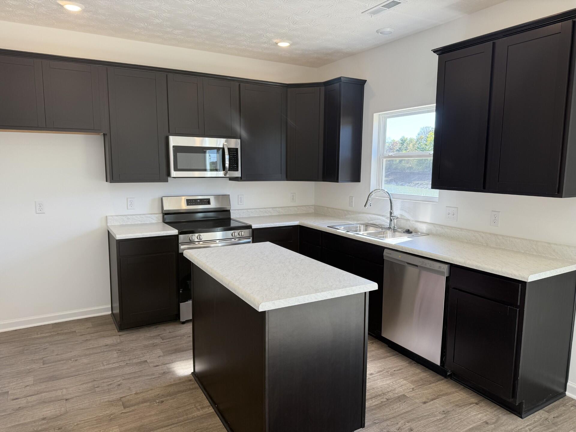 1216 Wind Rock Court, Tipp City, Ohio 45371