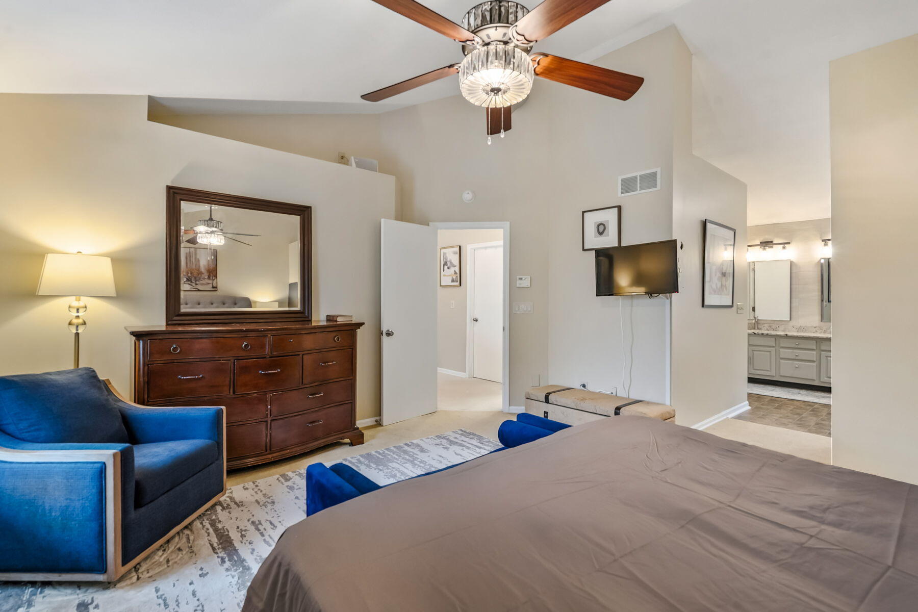 4898 Davidson Run Drive, Hilliard, Ohio 43026