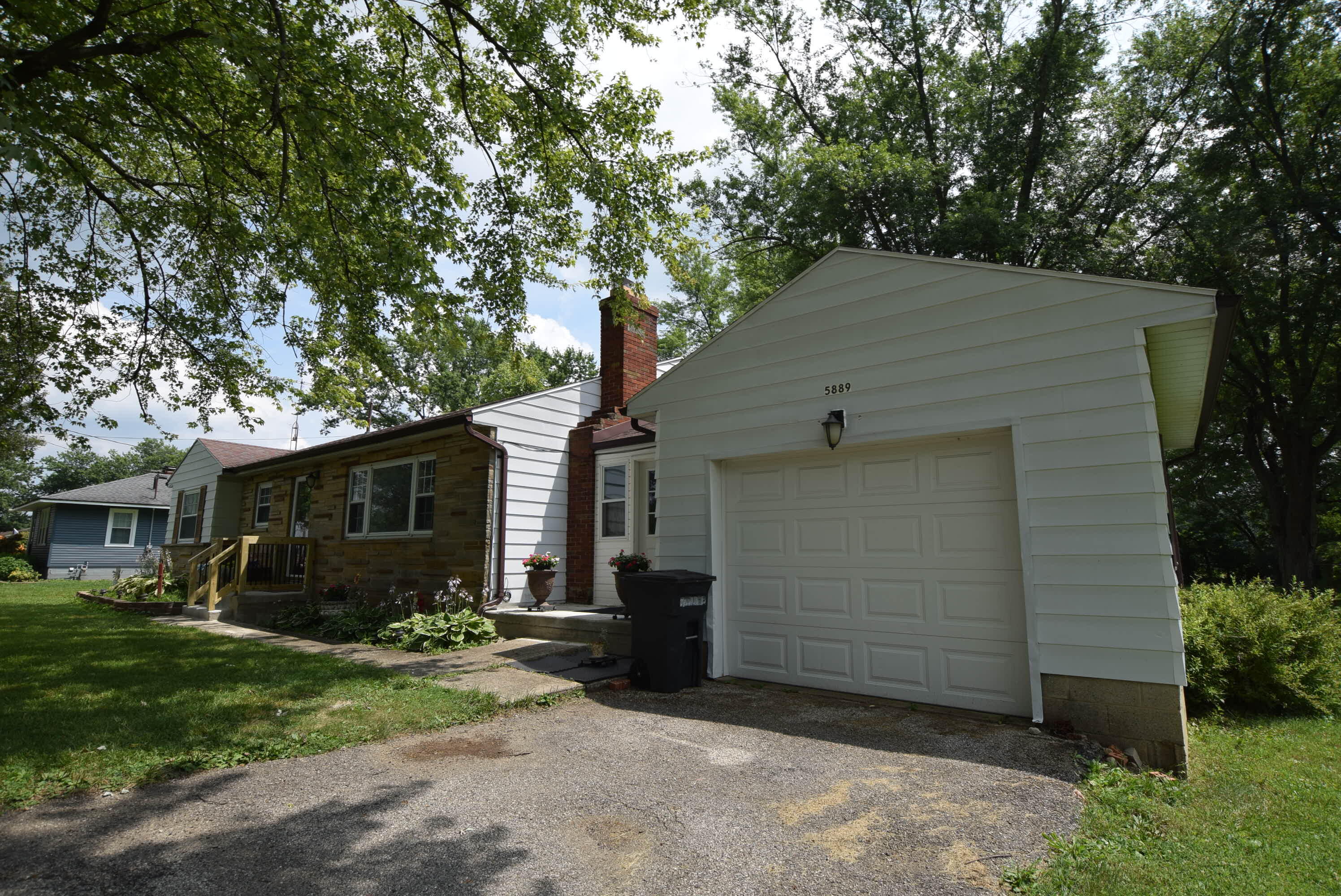 5889 Troy Road, Springfield, Ohio 45502