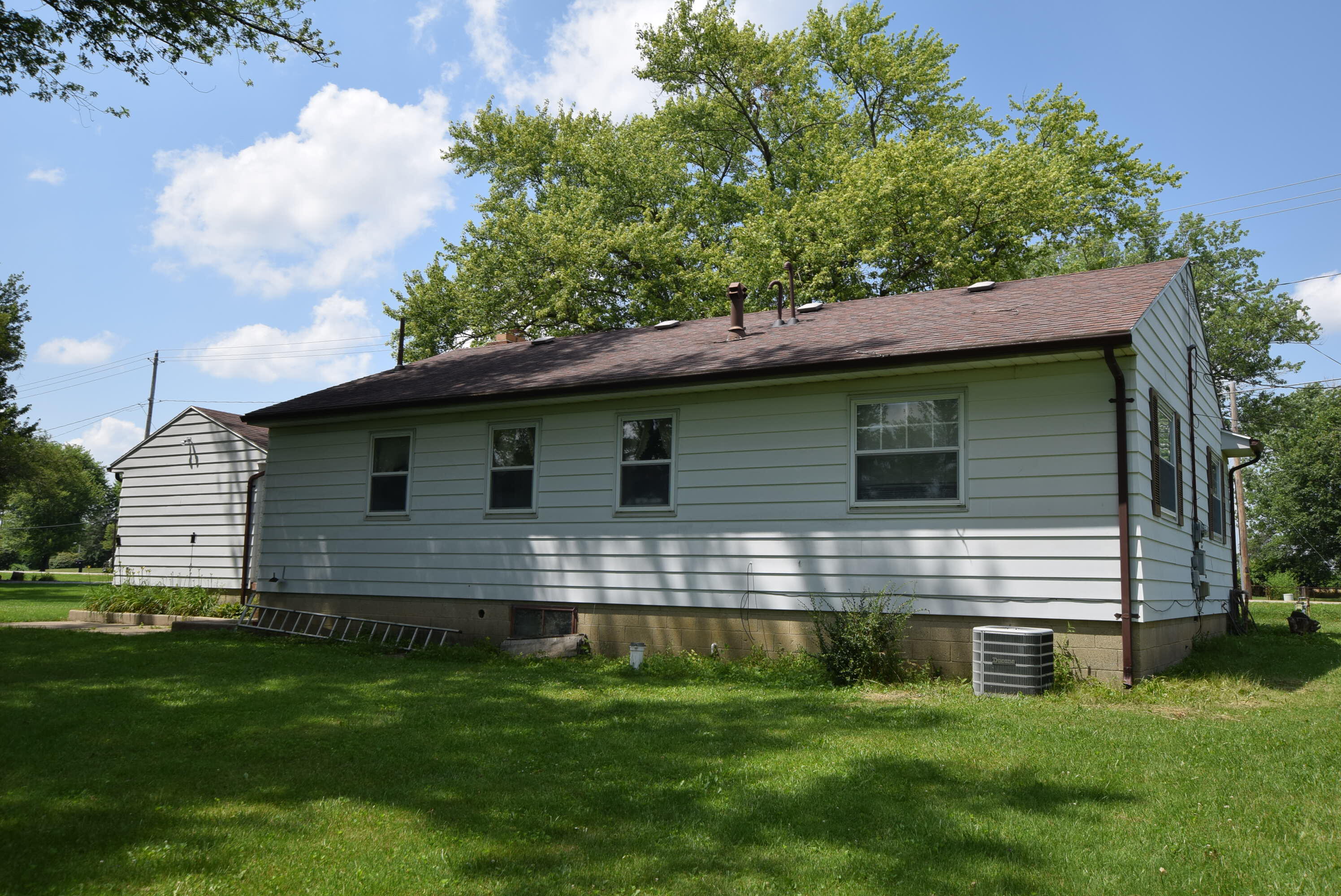 5889 Troy Road, Springfield, Ohio 45502