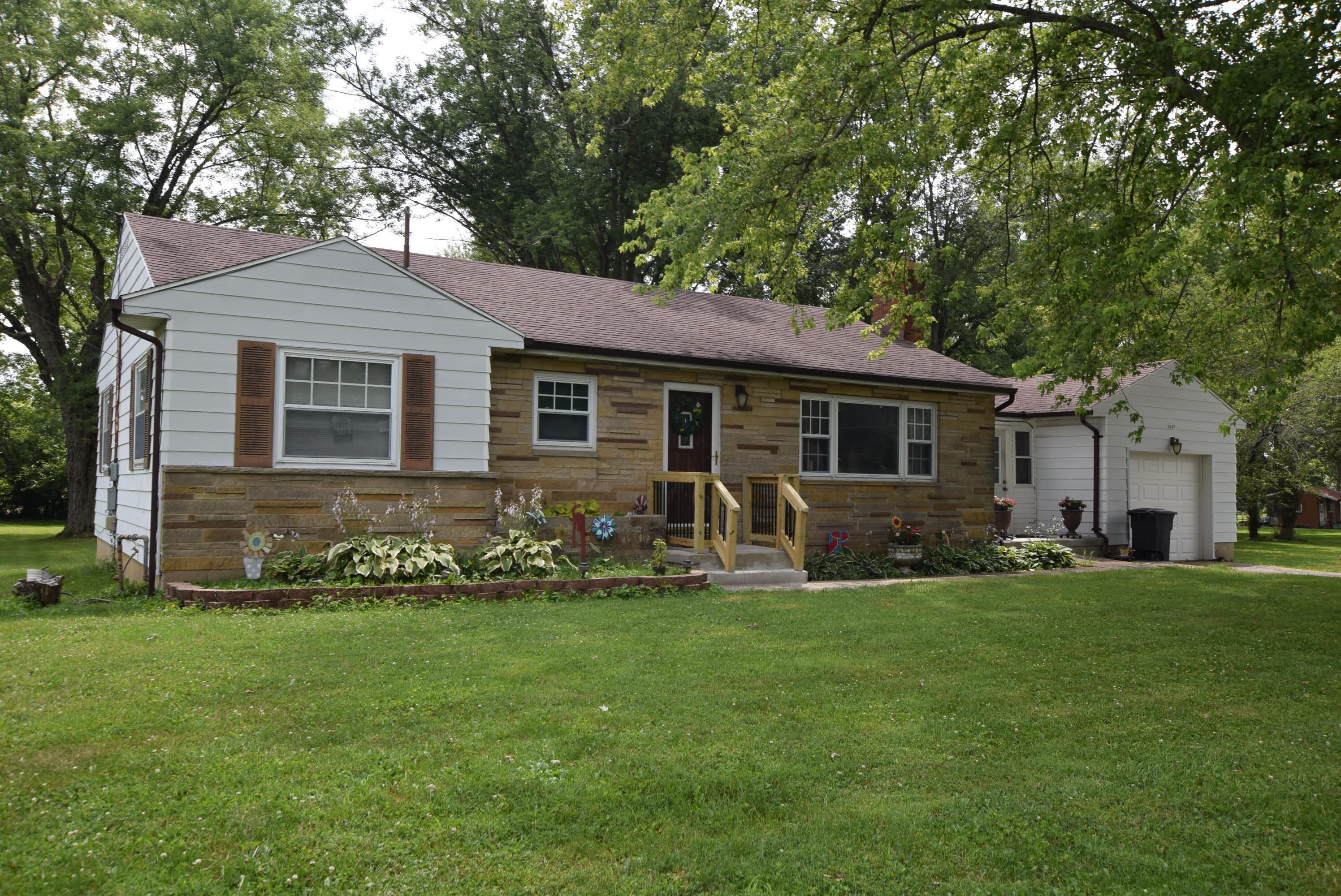 5889 Troy Road, Springfield, Ohio 45502