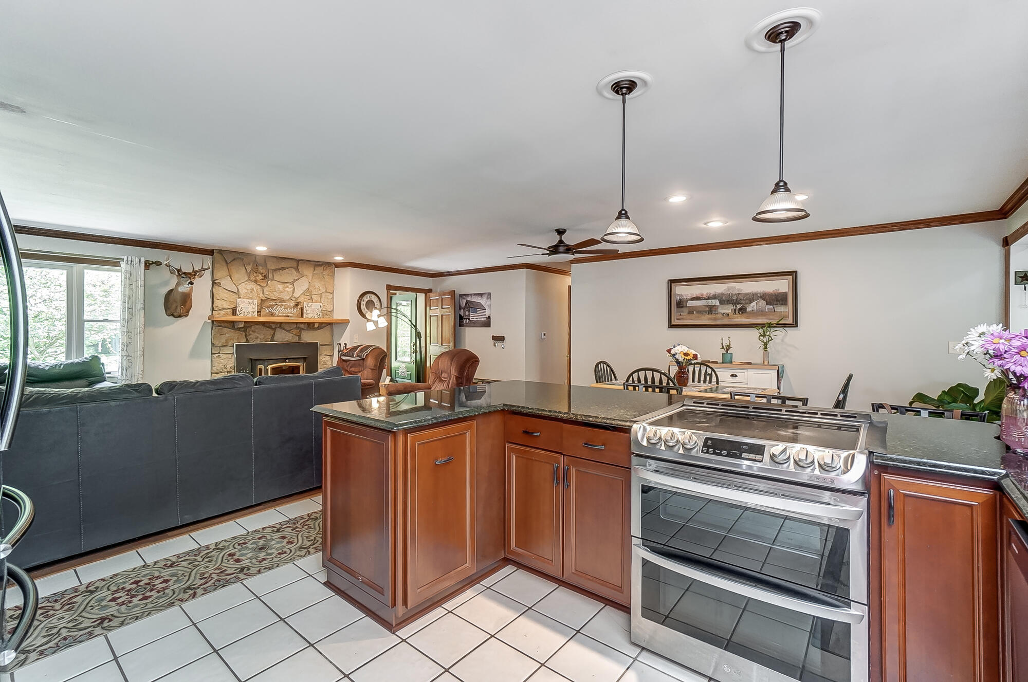 6388 Stoker Road, Houston, Ohio 45333