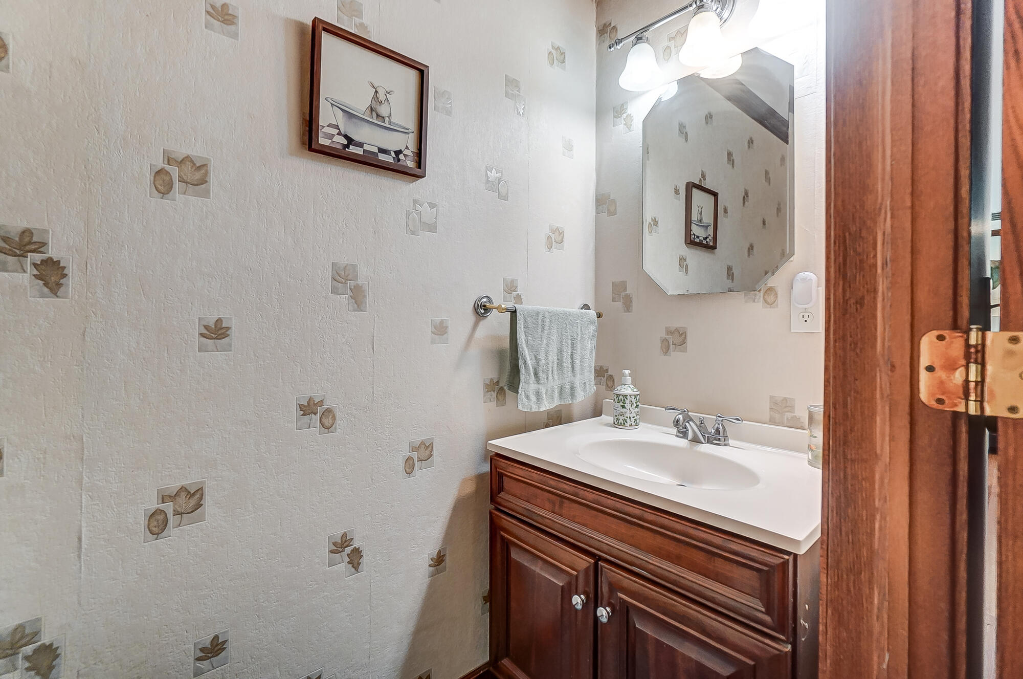 6388 Stoker Road, Houston, Ohio 45333