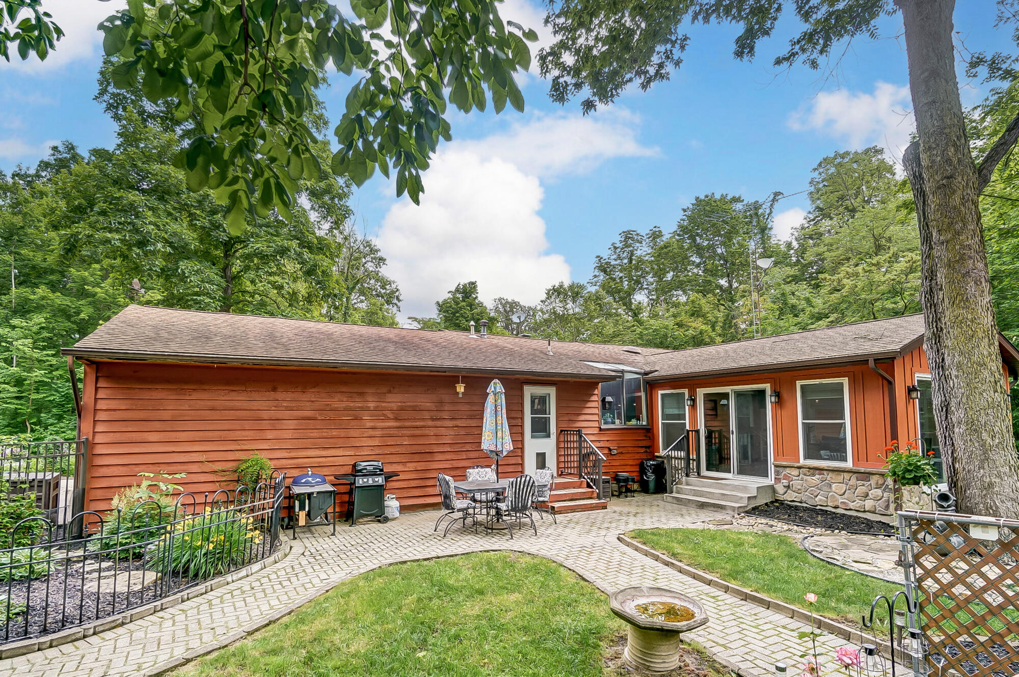 6388 Stoker Road, Houston, Ohio 45333