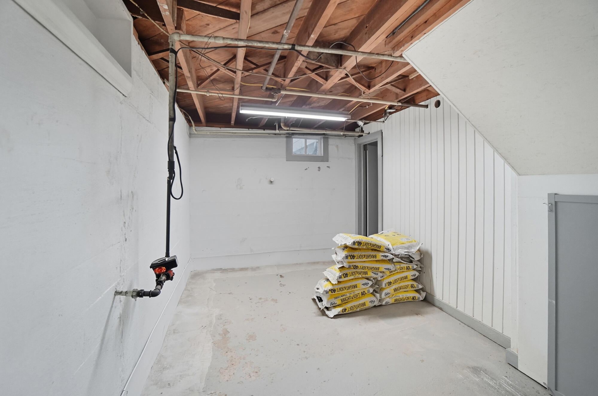 208 South Street, Anna, Ohio 45302