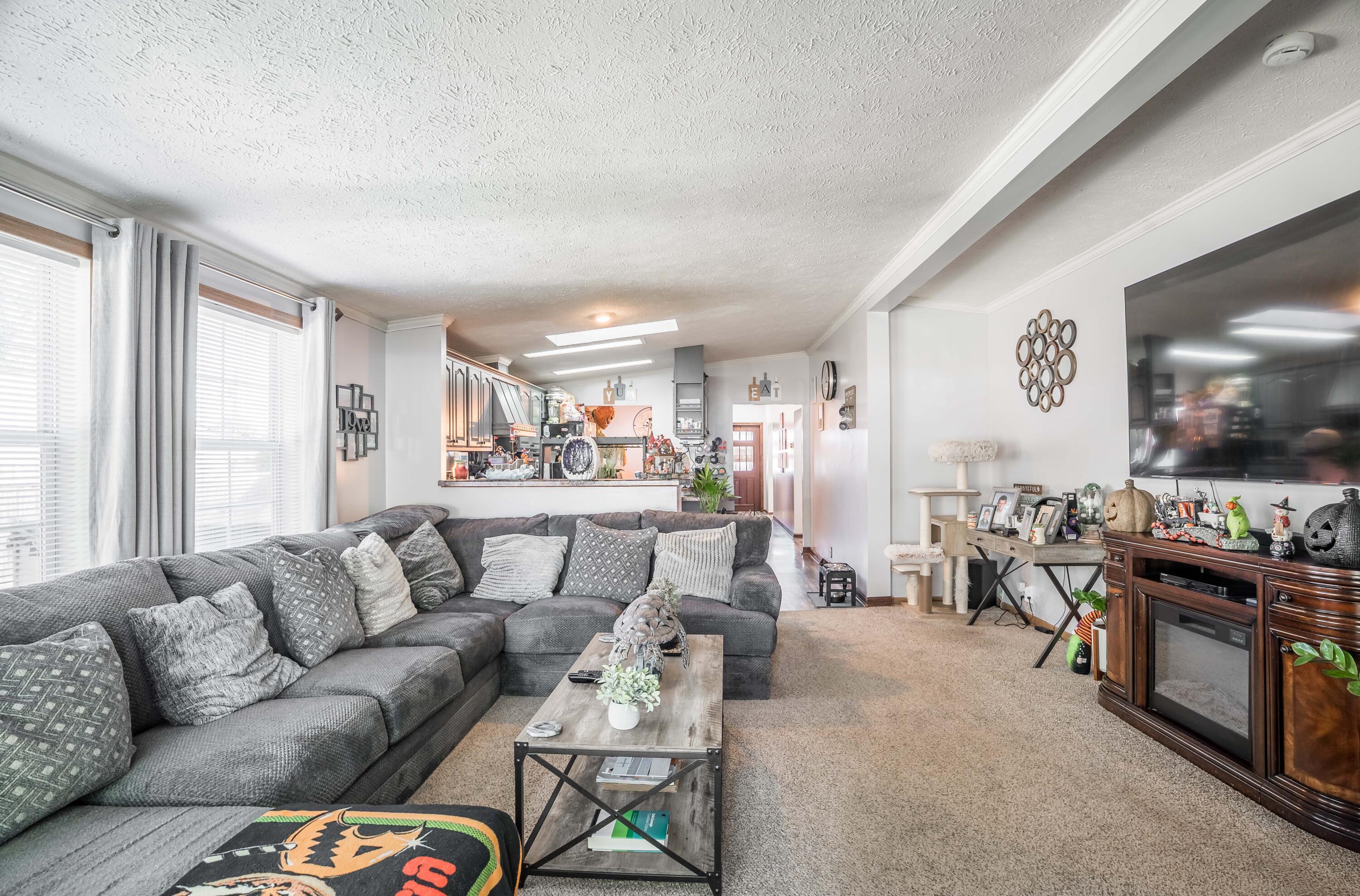 210 Lyndhurst Drive, Piqua, Ohio 45356