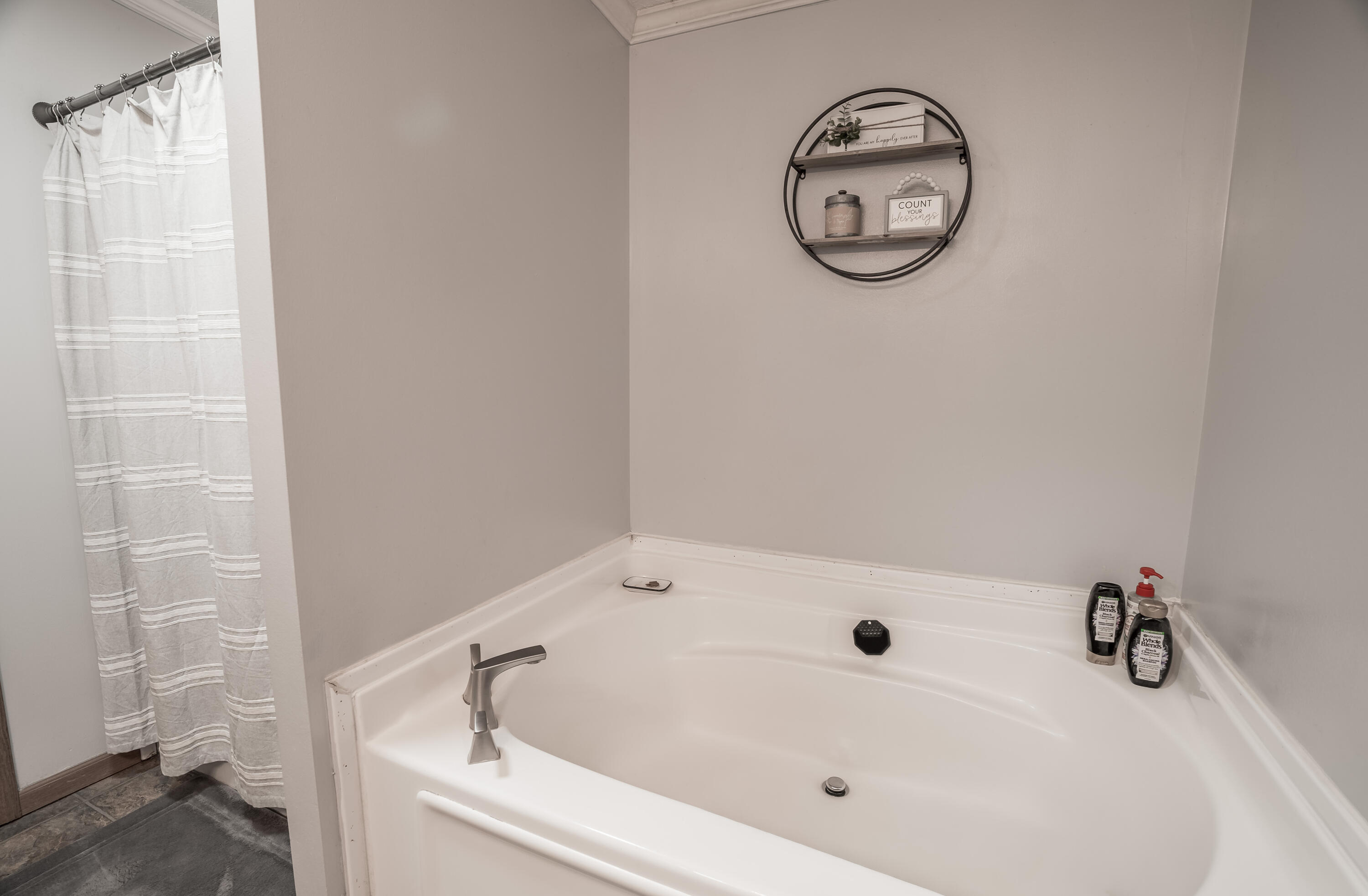 210 Lyndhurst Drive, Piqua, Ohio 45356