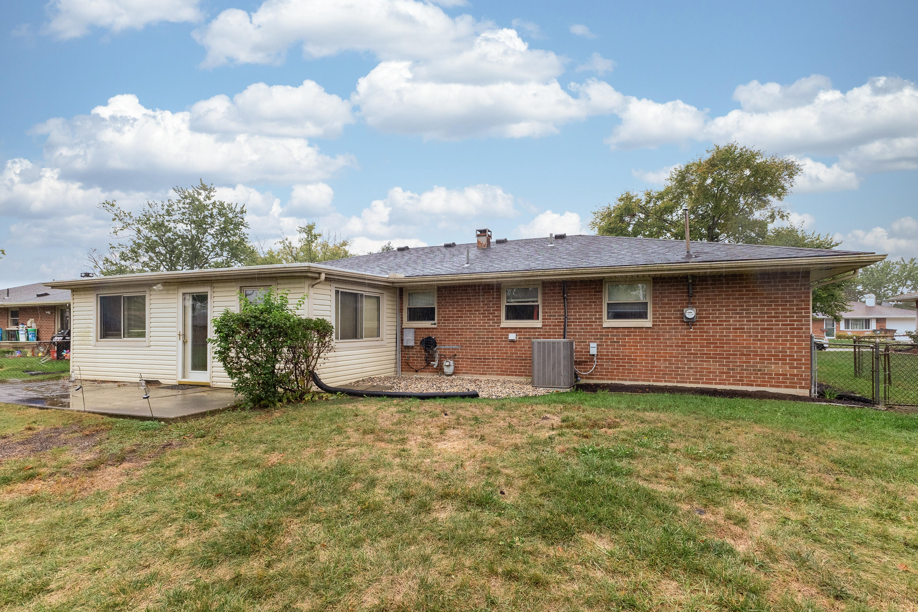 109 Silverstone Drive, Englewood, Ohio 45322