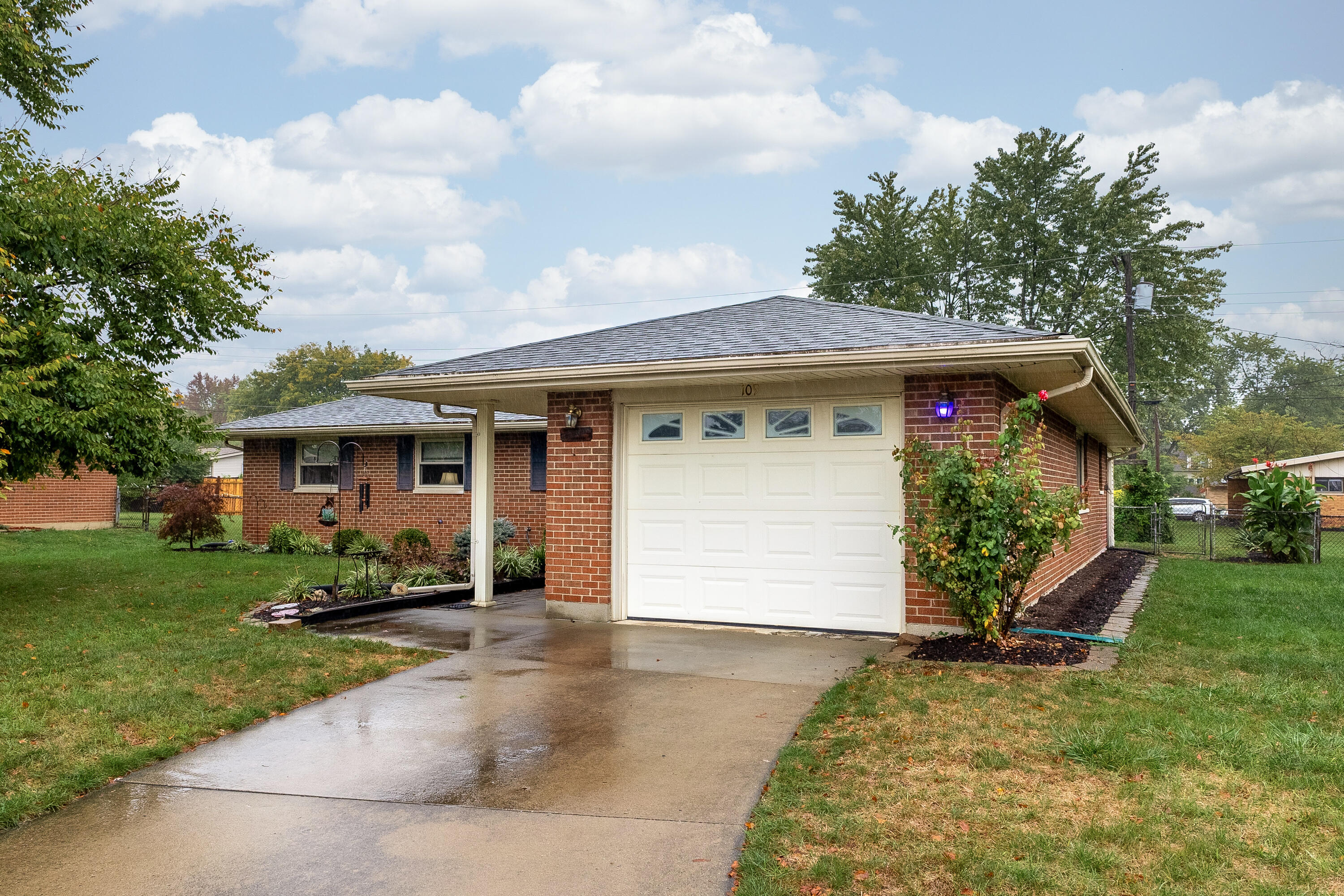 109 Silverstone Drive, Englewood, Ohio 45322