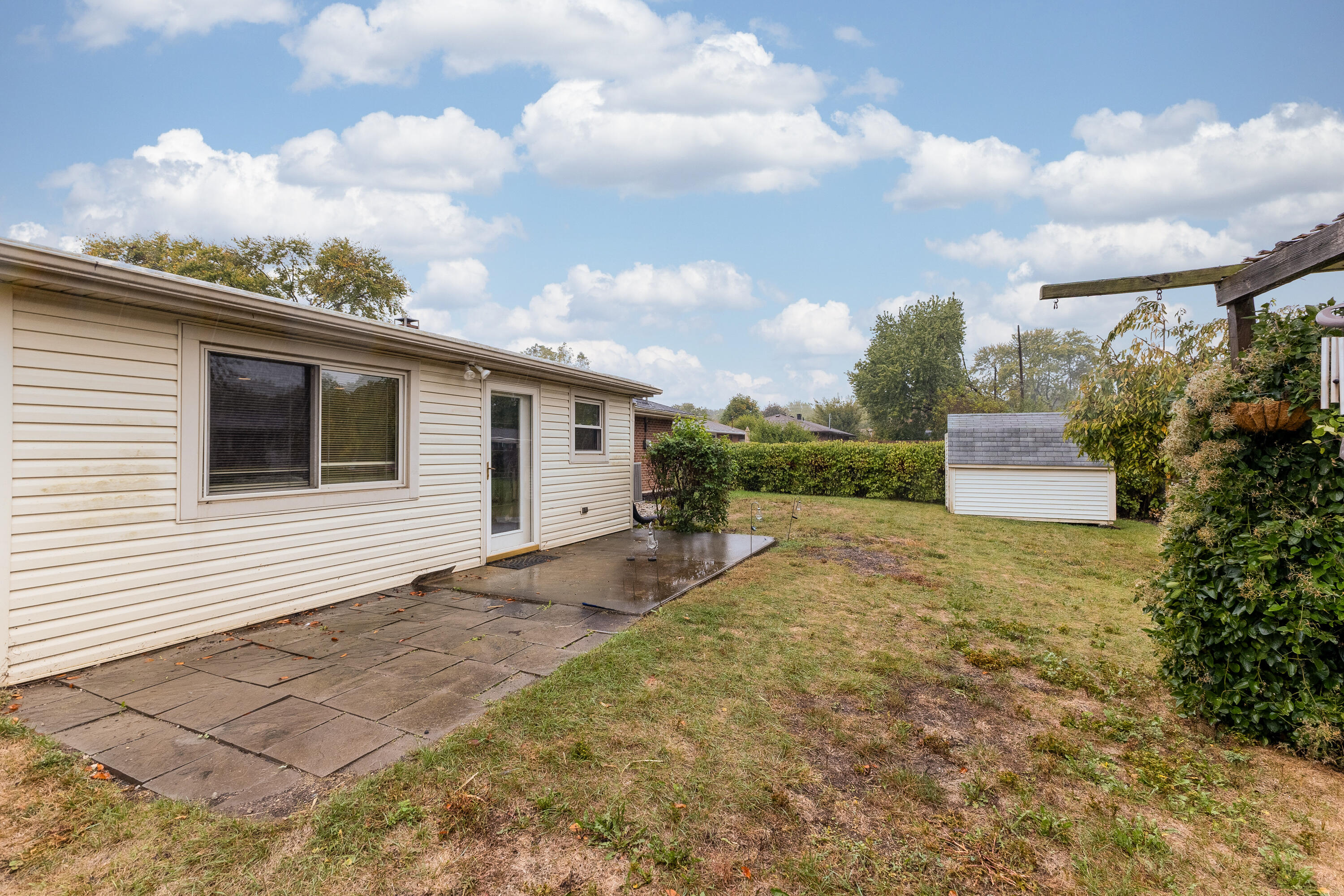 109 Silverstone Drive, Englewood, Ohio 45322