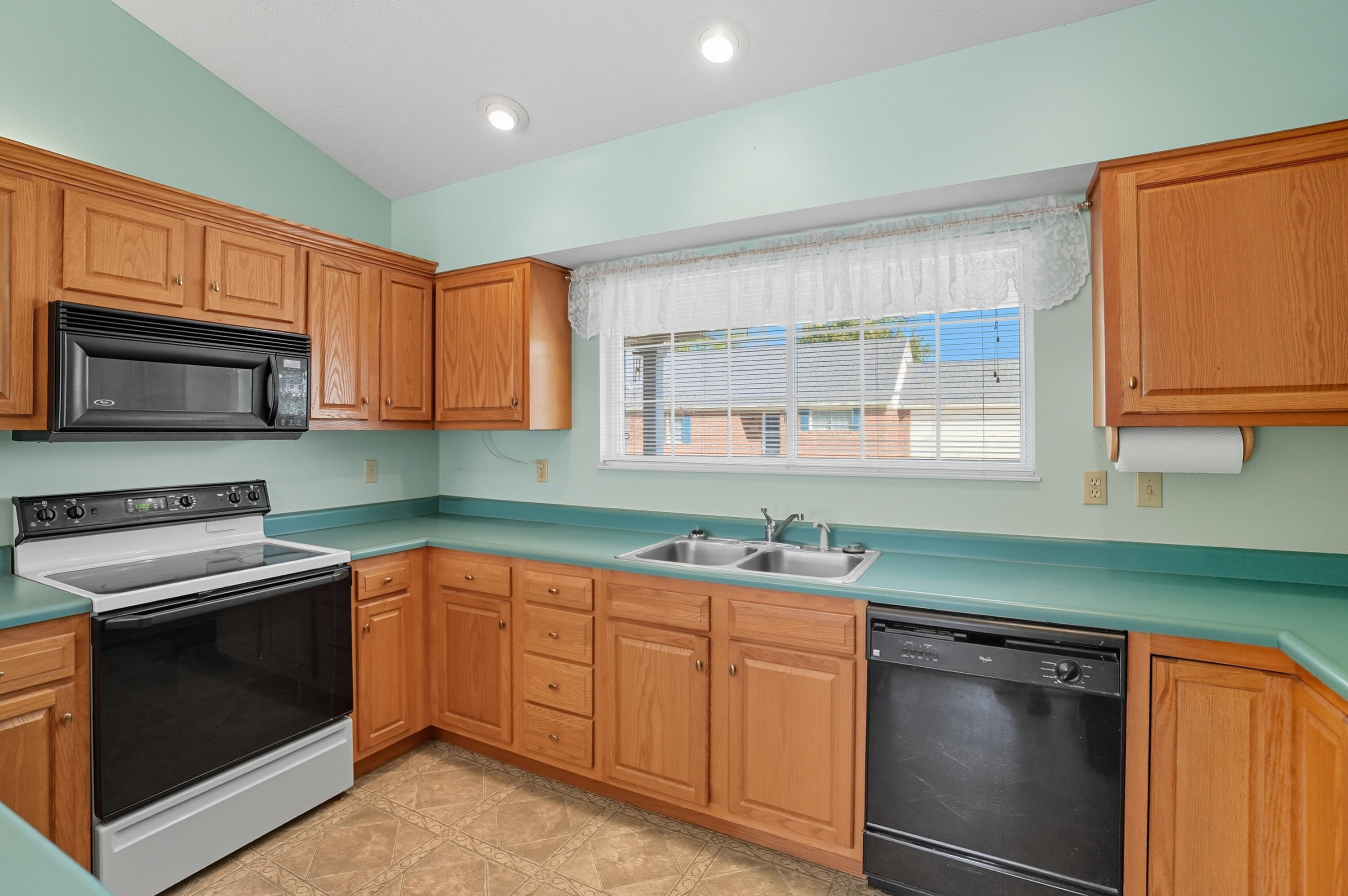 1781 Pinehurst Drive, Springfield, Ohio 45502