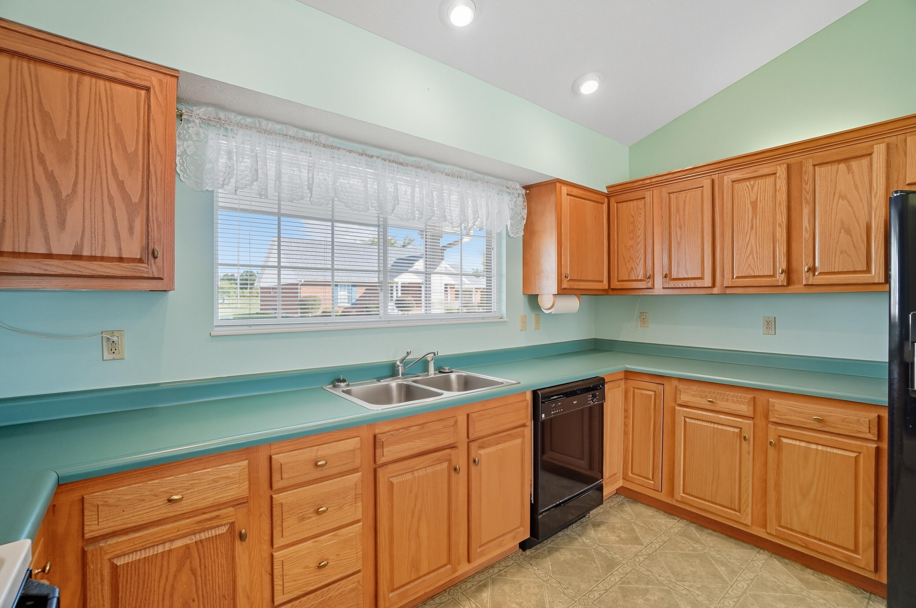 1781 Pinehurst Drive, Springfield, Ohio 45502