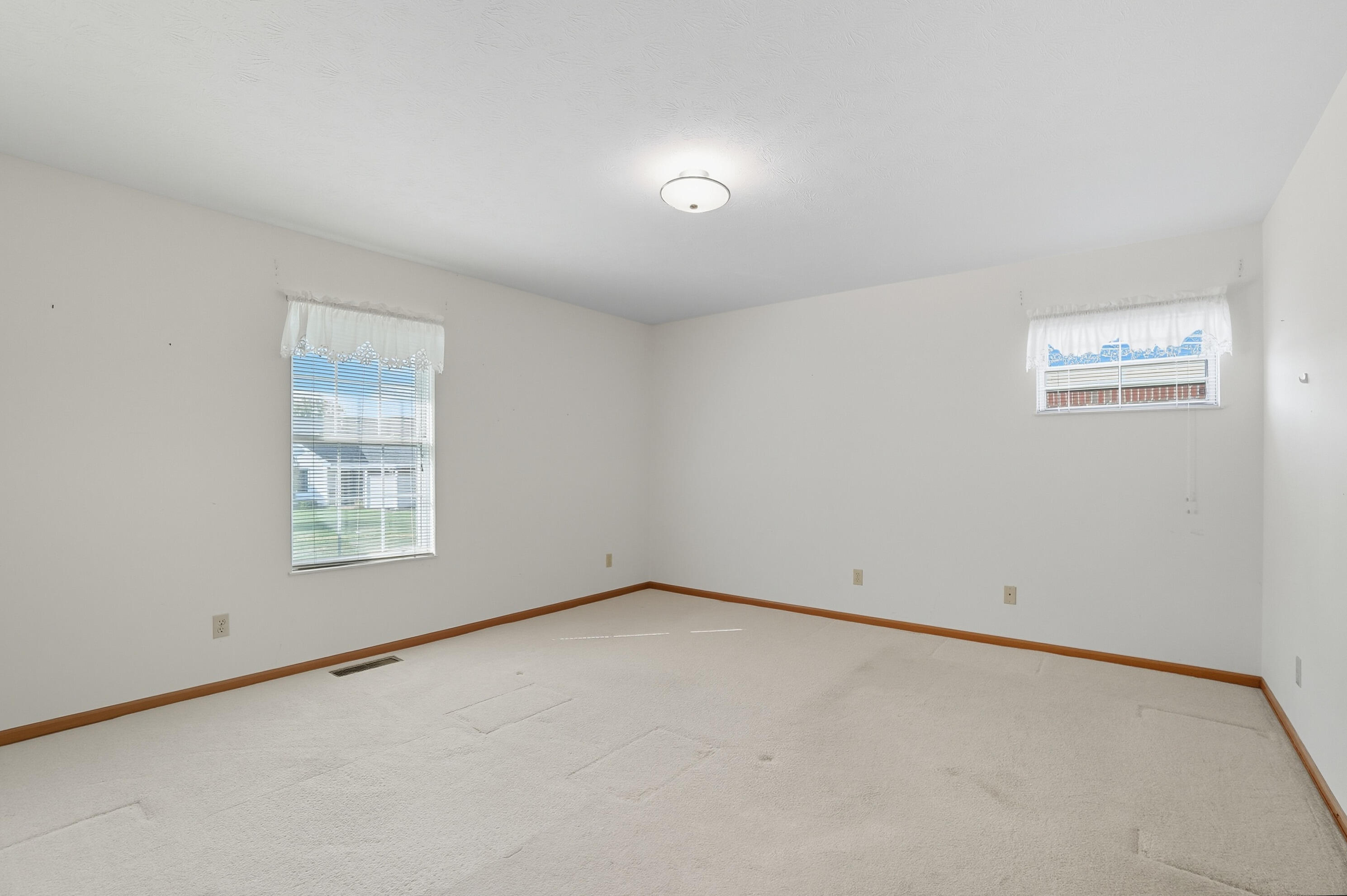 1781 Pinehurst Drive, Springfield, Ohio 45502