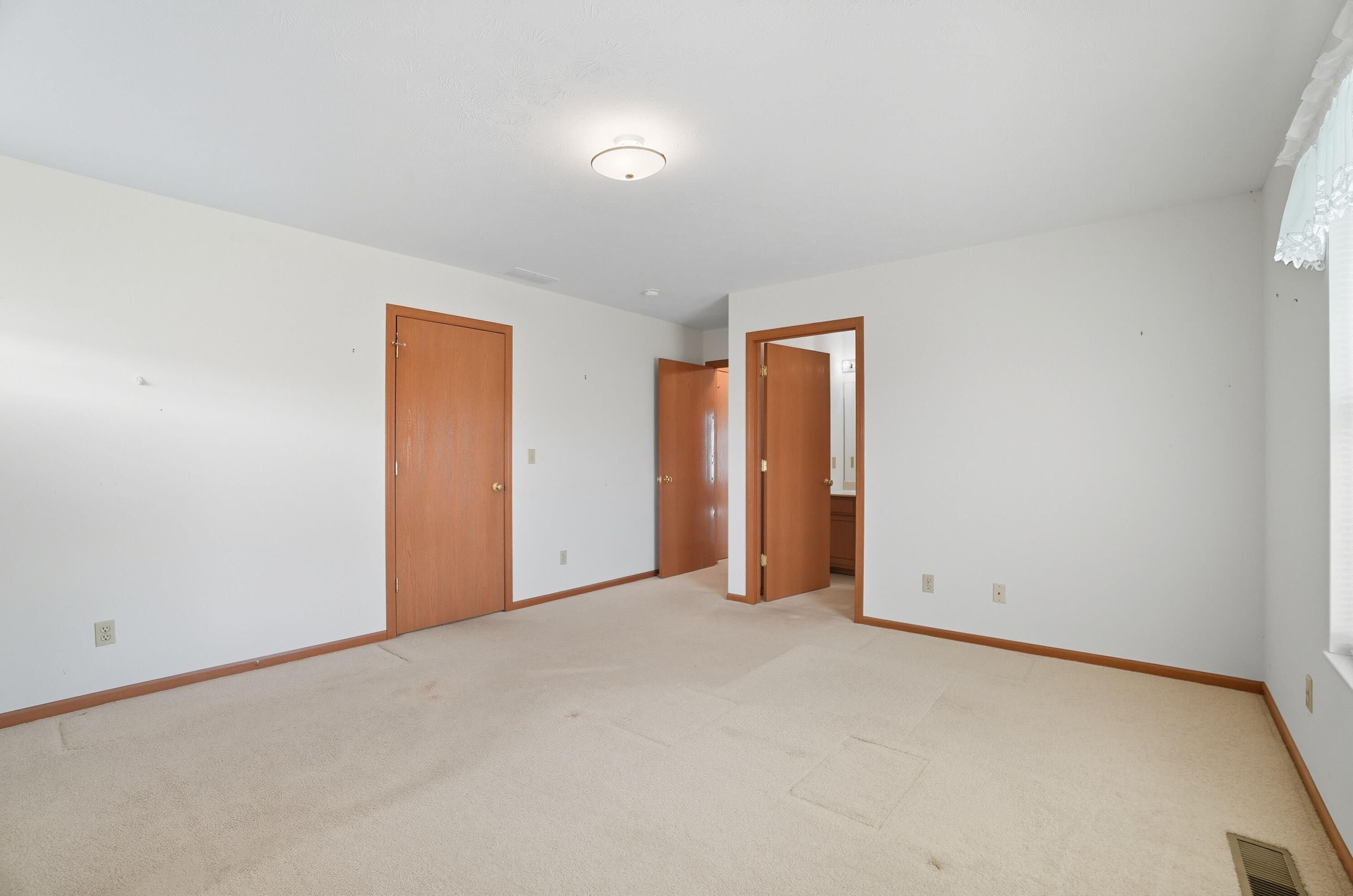 1781 Pinehurst Drive, Springfield, Ohio 45502