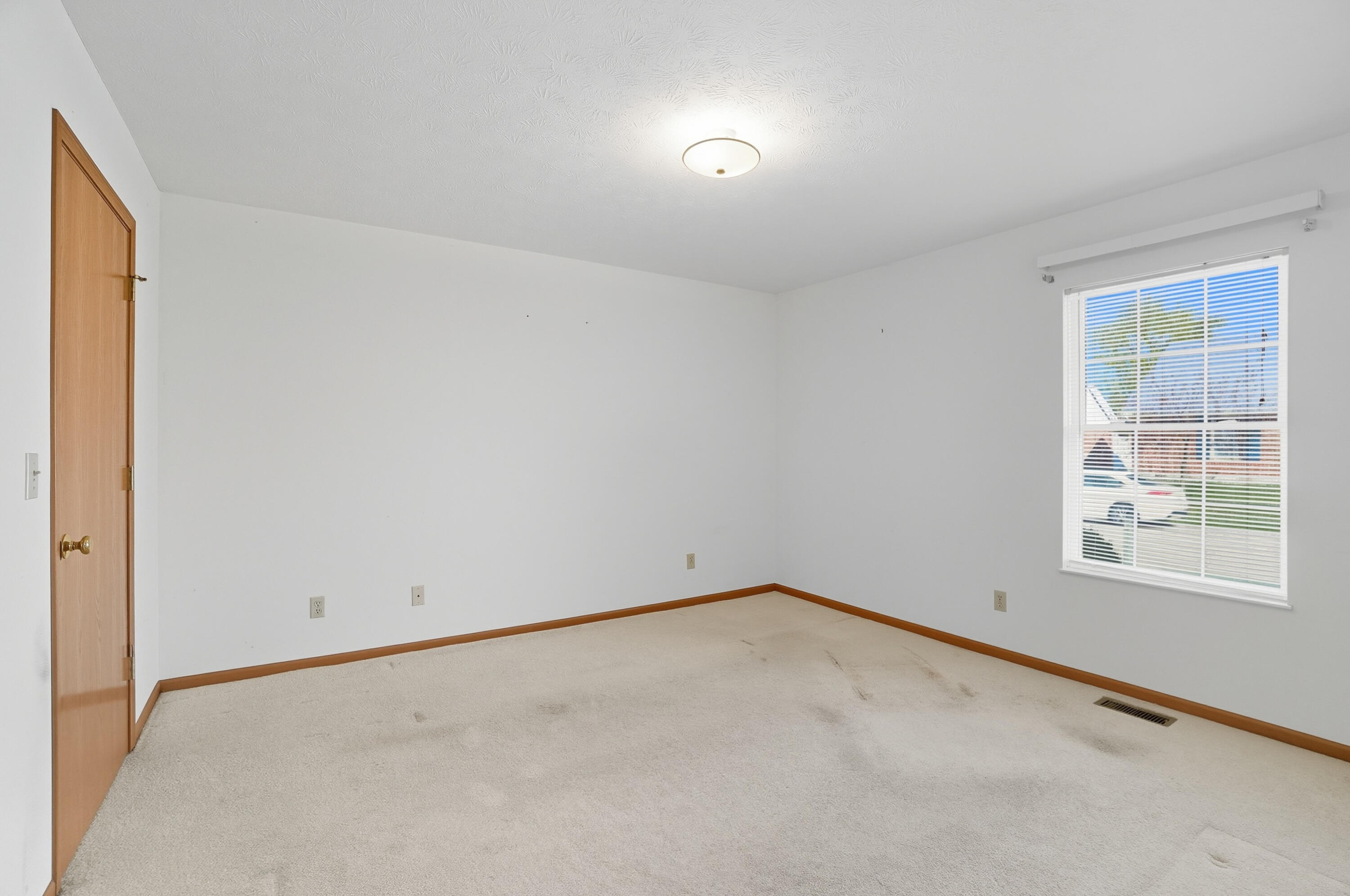 1781 Pinehurst Drive, Springfield, Ohio 45502