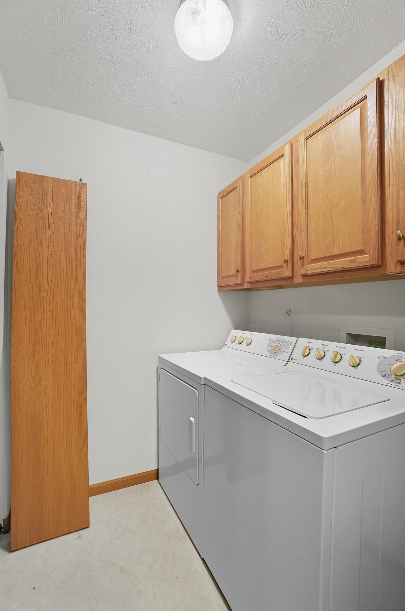 1781 Pinehurst Drive, Springfield, Ohio 45502