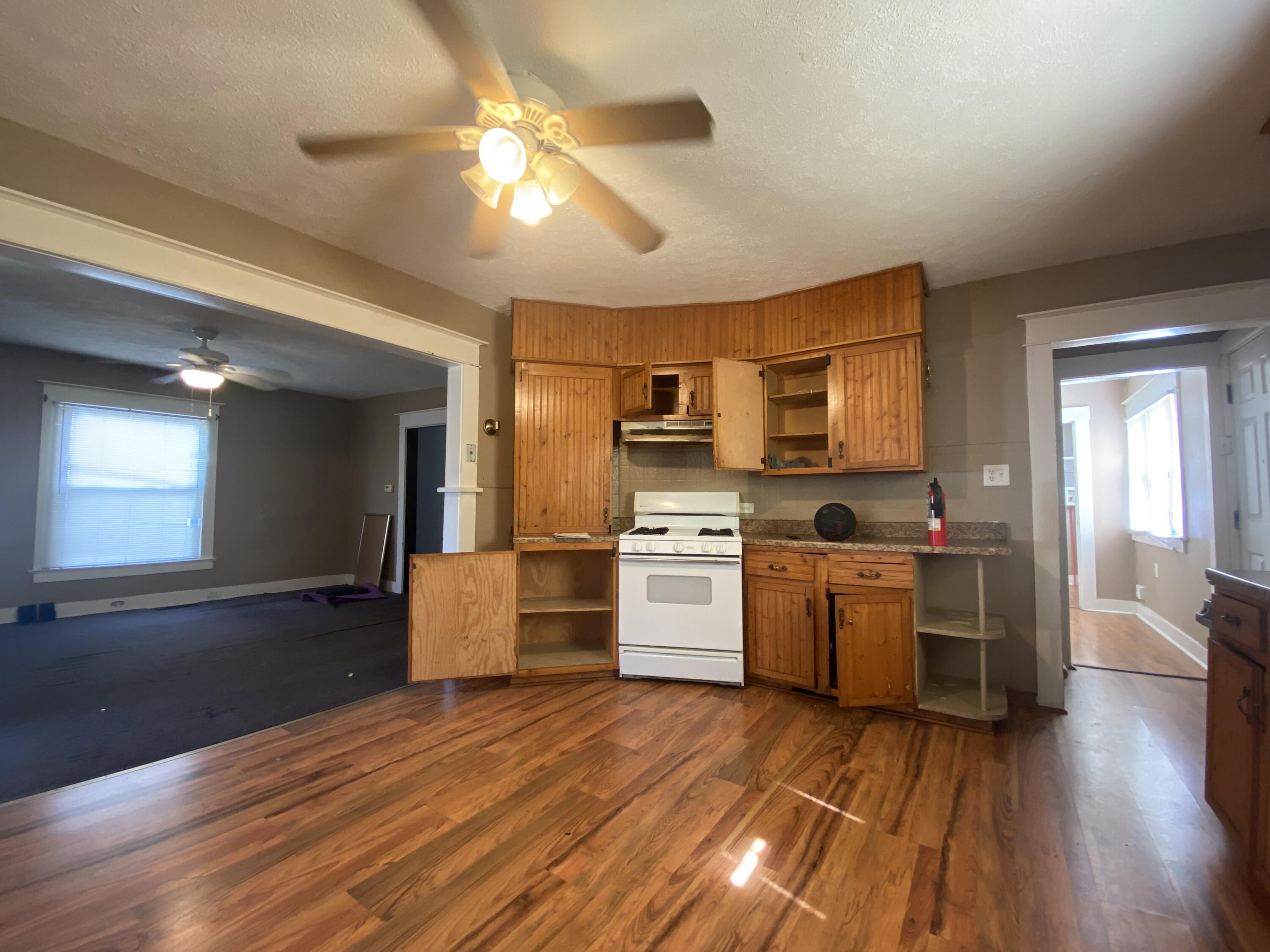 112 Burnett Road, Springfield, Ohio 45503