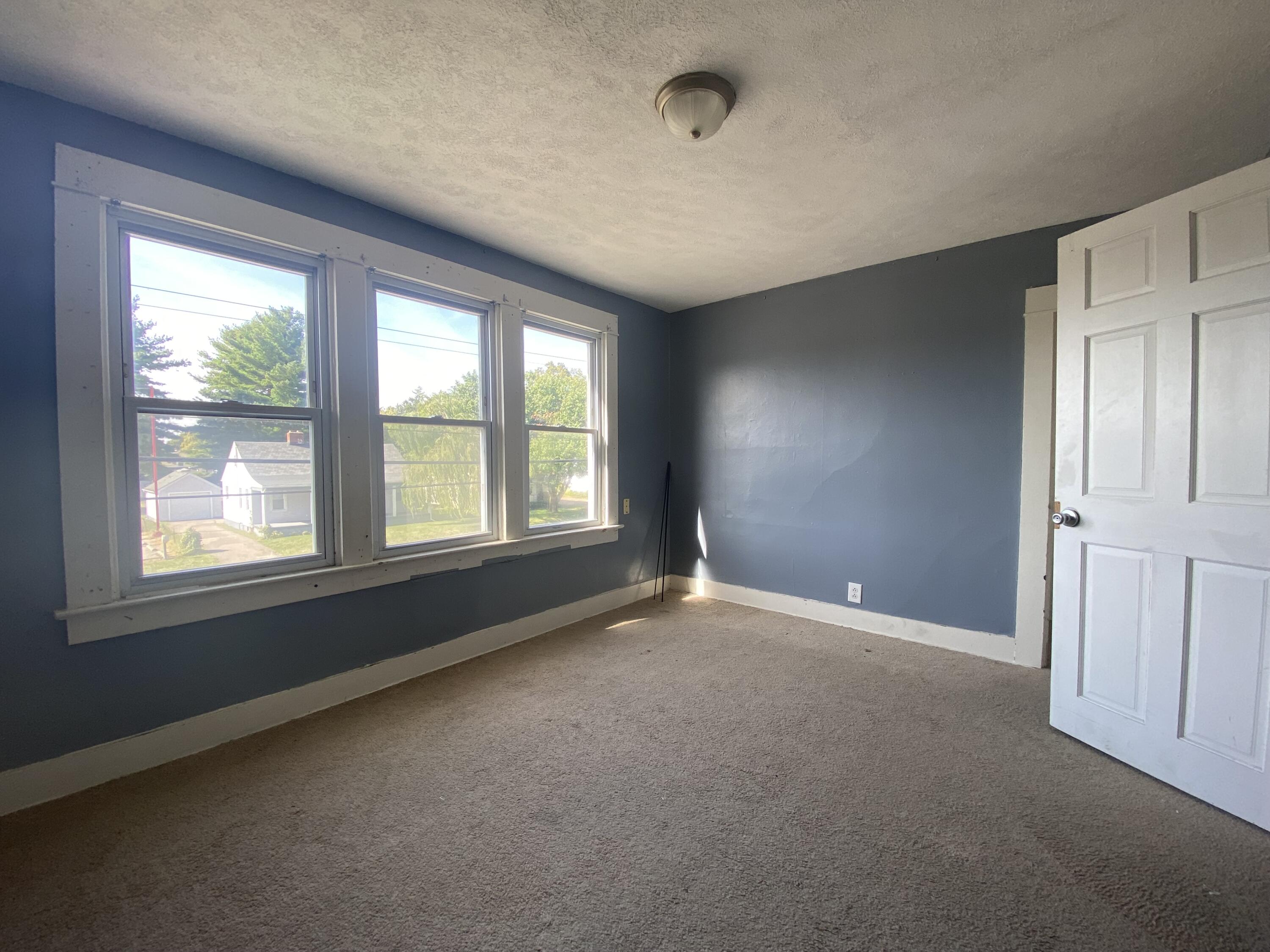 112 Burnett Road, Springfield, Ohio 45503