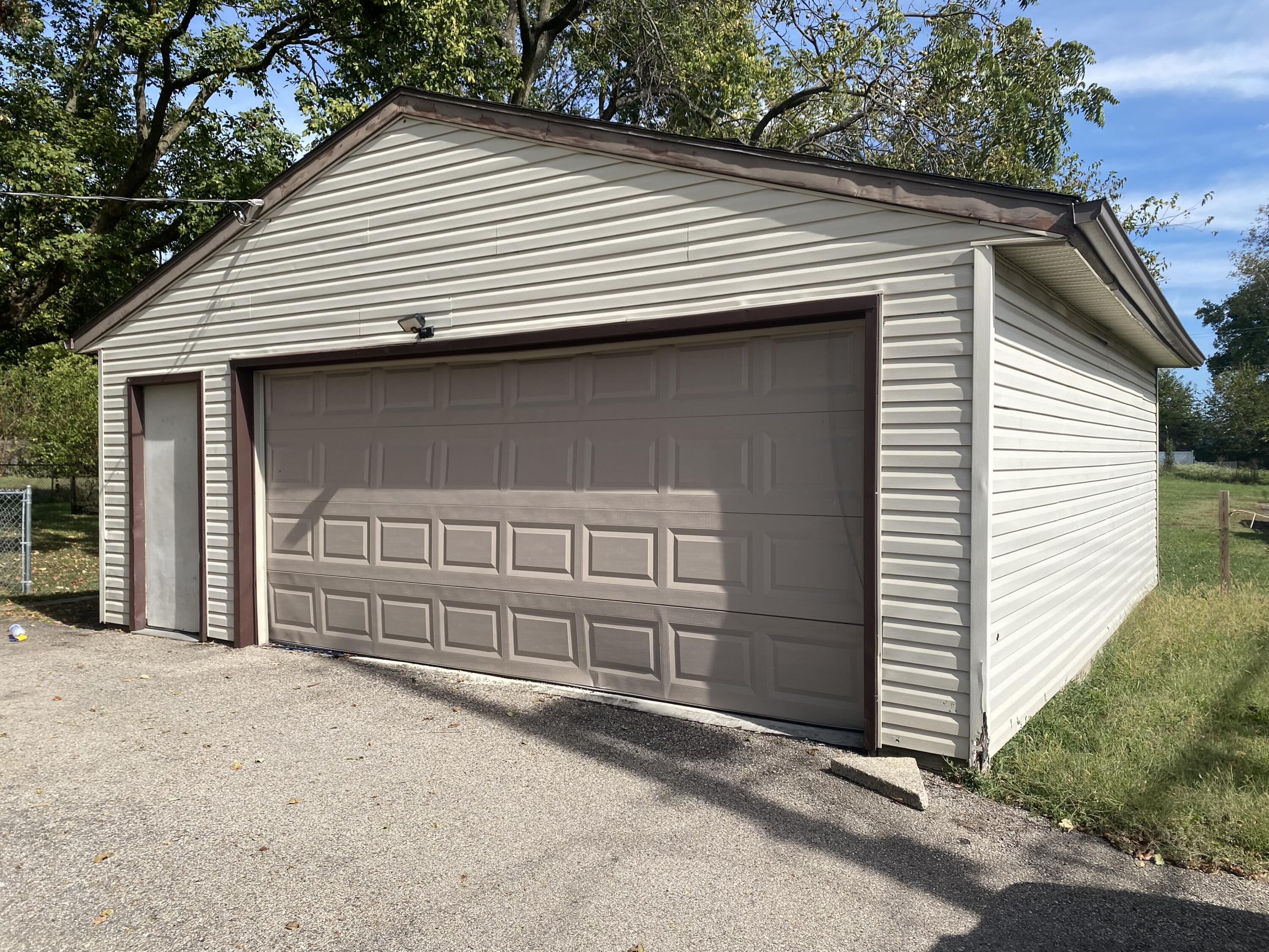 112 Burnett Road, Springfield, Ohio 45503