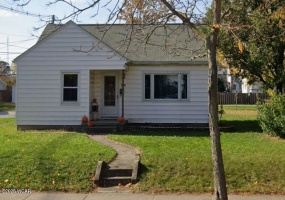 805 Blackhoof Street, Wapakoneta, Ohio, 2 Bedrooms Bedrooms, ,1 BathroomBathrooms,Residential,For Sale,Blackhoof,308513