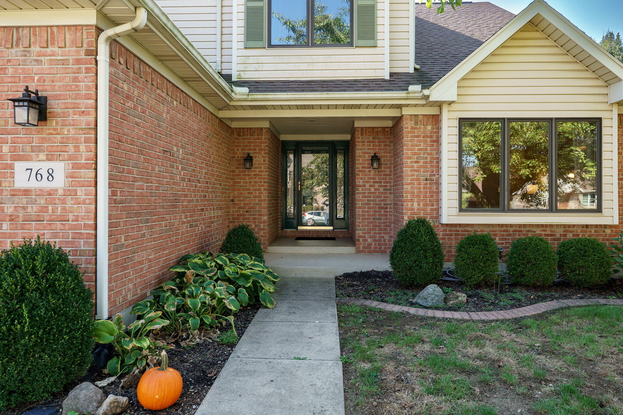 768 Stonehenge Drive, Tipp City, Ohio 45371