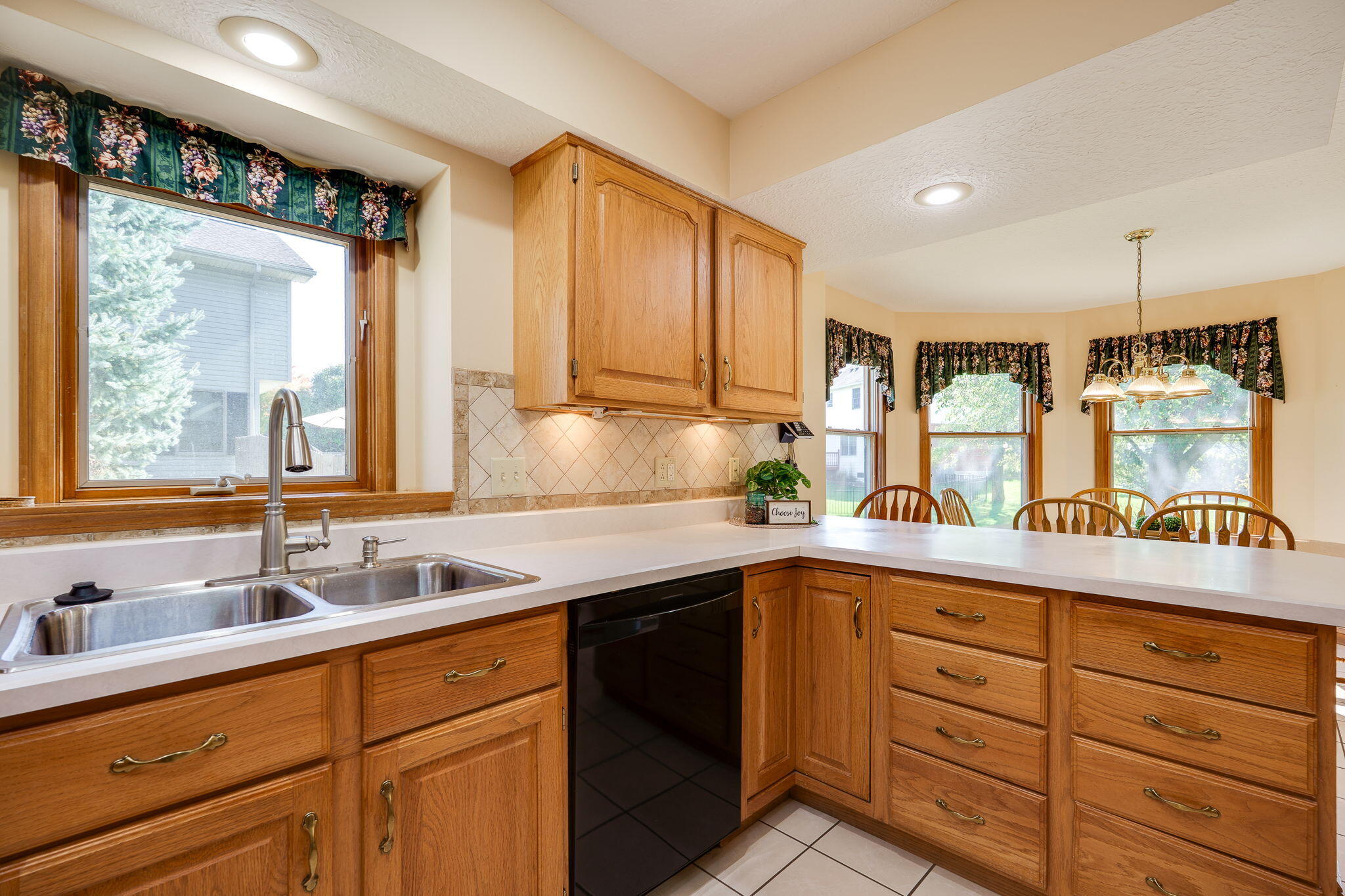 768 Stonehenge Drive, Tipp City, Ohio 45371