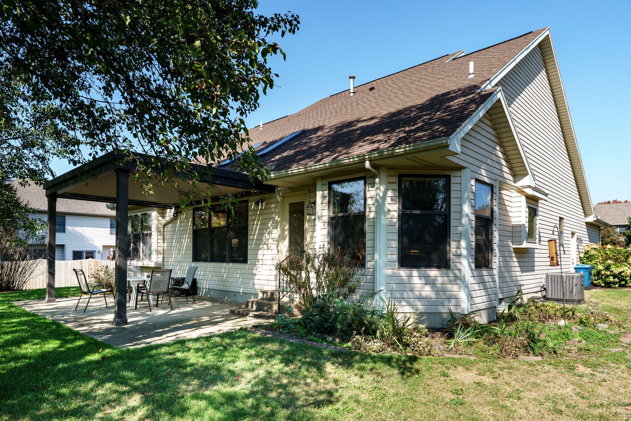 768 Stonehenge Drive, Tipp City, Ohio 45371