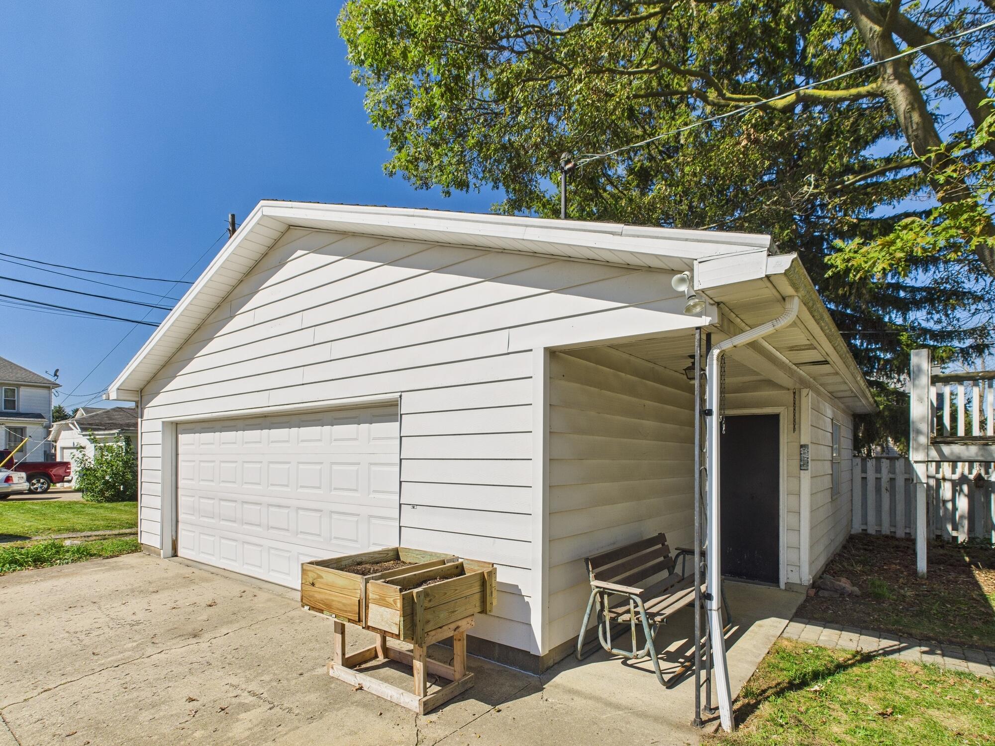 200 Jefferson, Pitsburg, Ohio 45358