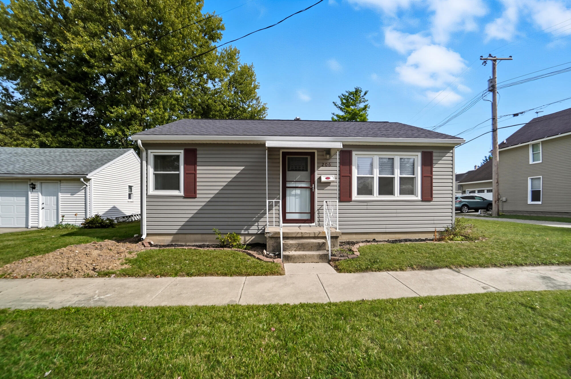 206 Court Street, Wapakoneta, Ohio 45895